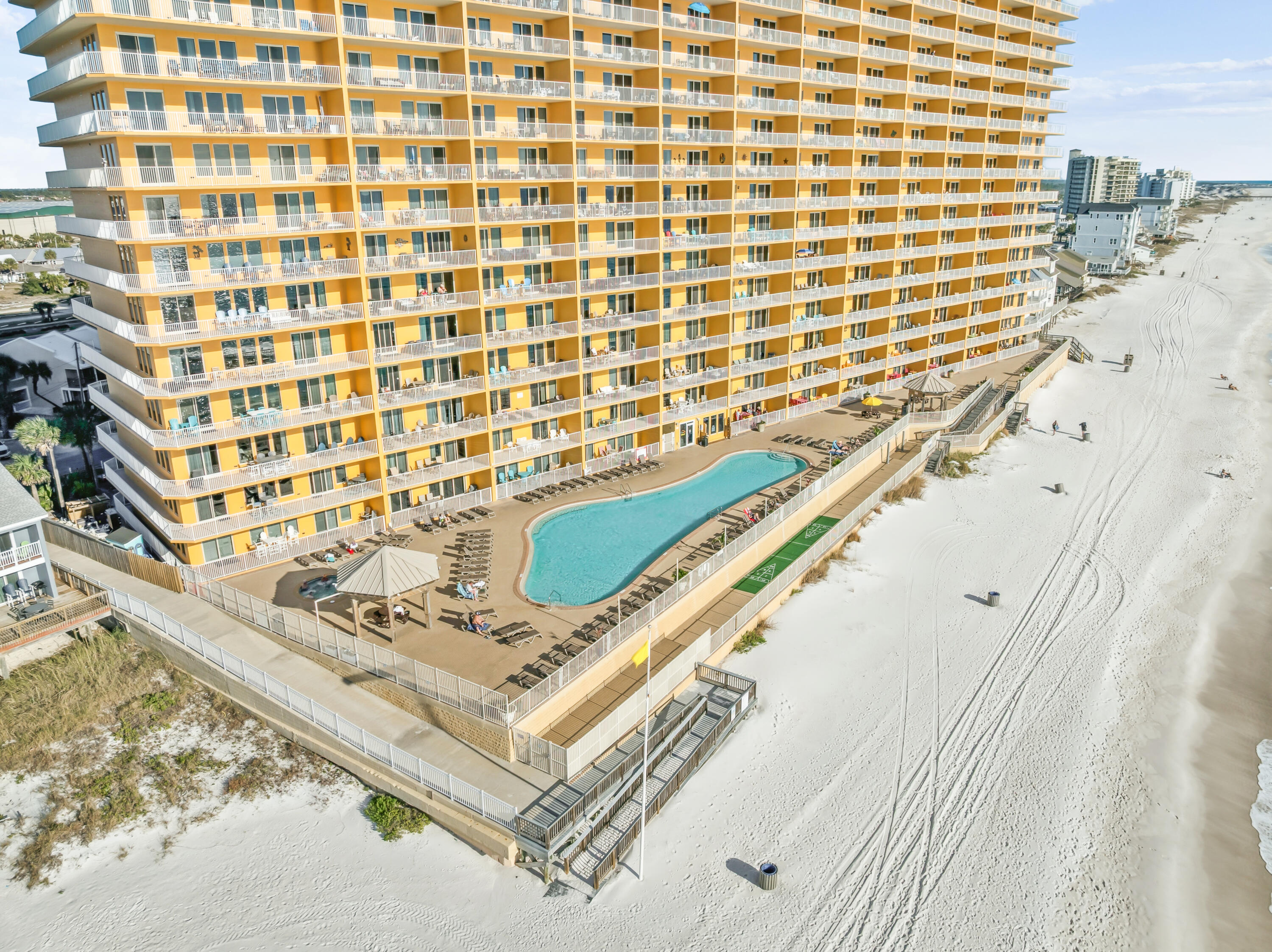 TREASURE ISLAND - Residential