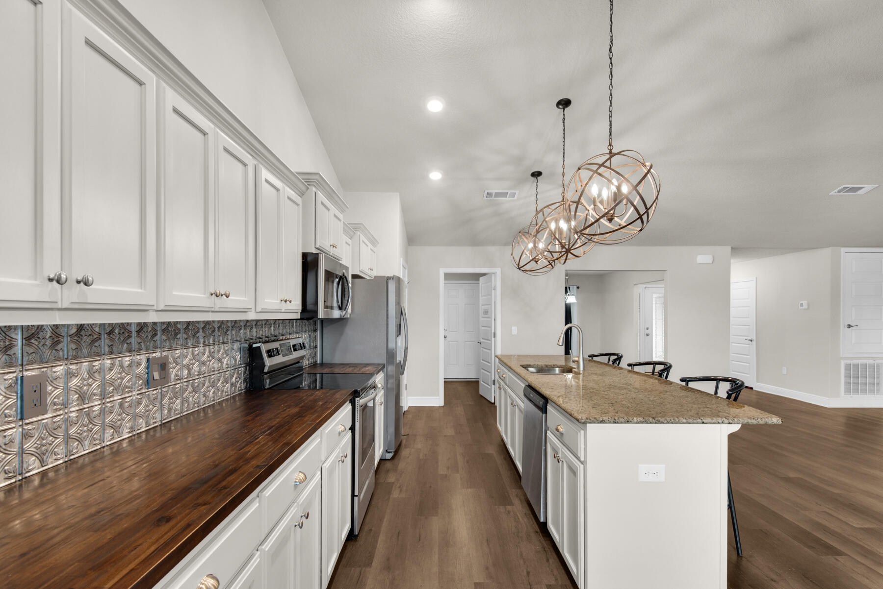 CHARLESTON PLACE - Residential