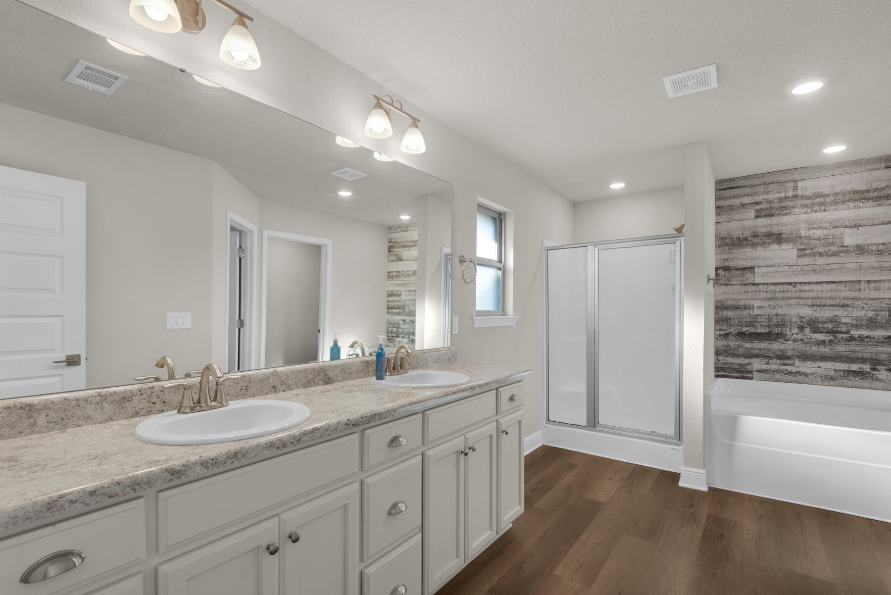 CHARLESTON PLACE - Residential