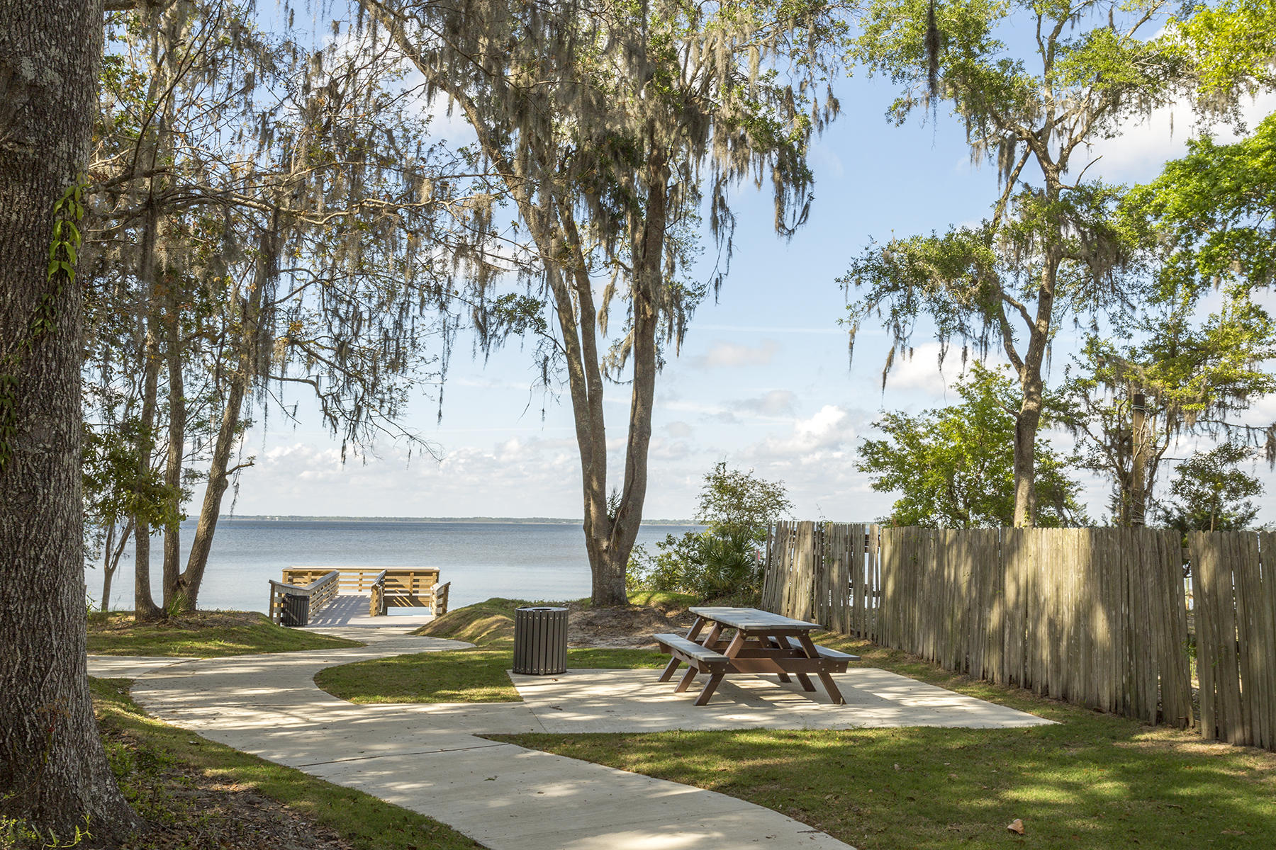 DAUGHETTES AMENDED - Land