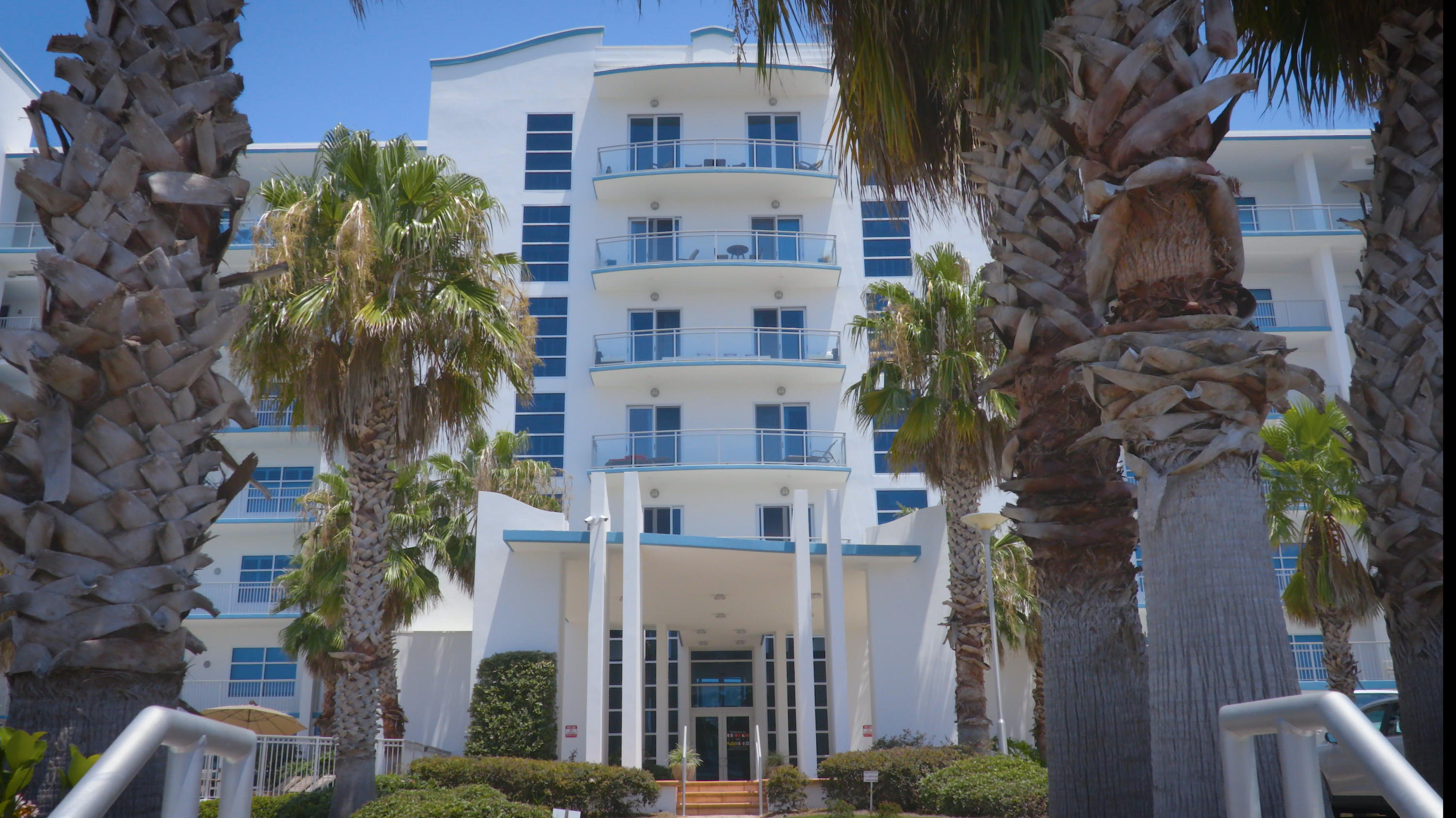 HARBOR LIGHTS - Residential