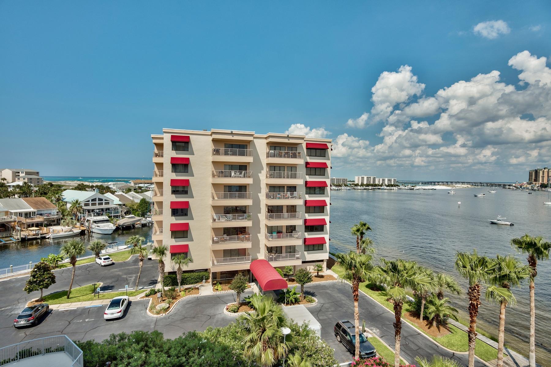 HARBOR LIGHTS - Residential