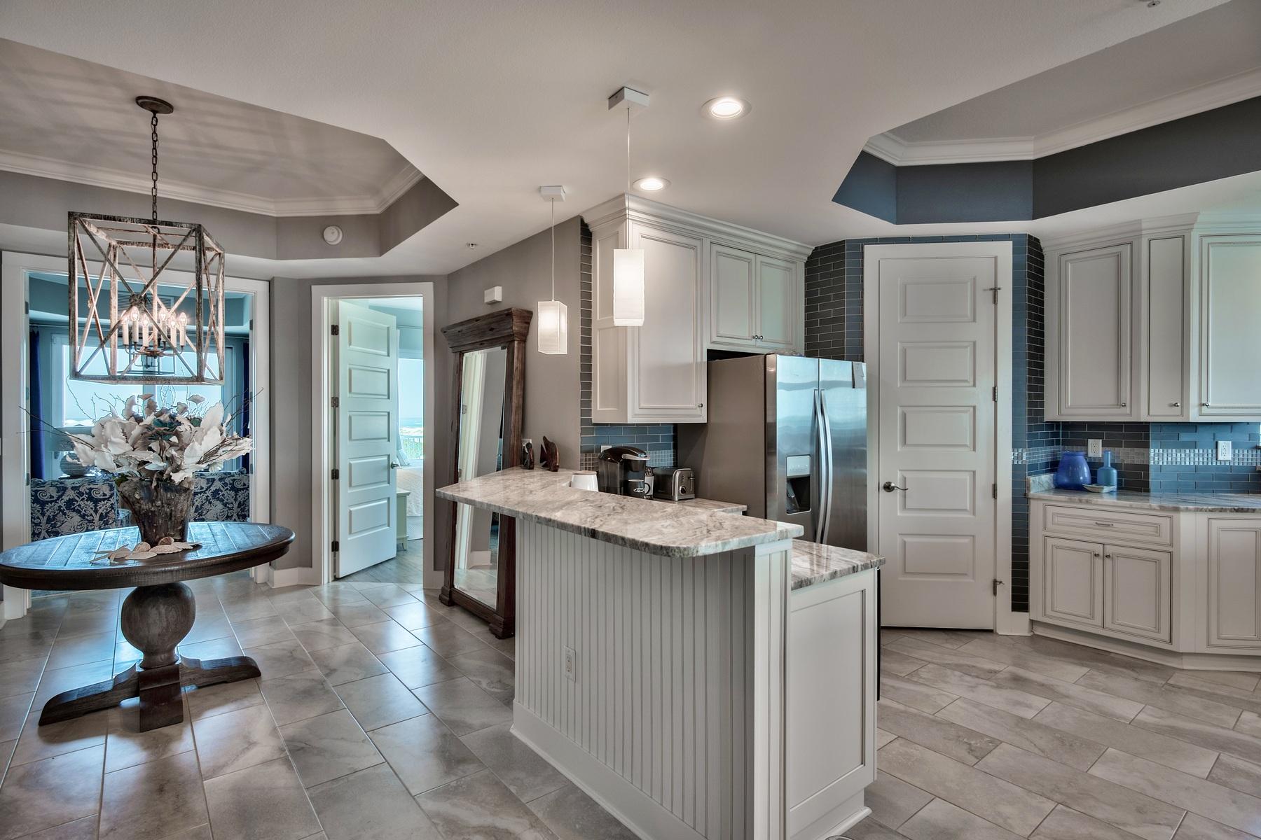 HARBOR LIGHTS - Residential