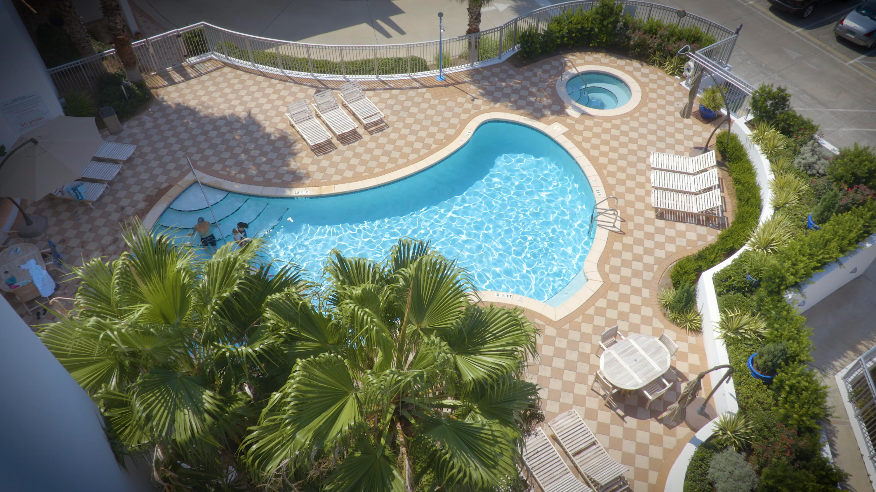 HARBOR LIGHTS - Residential