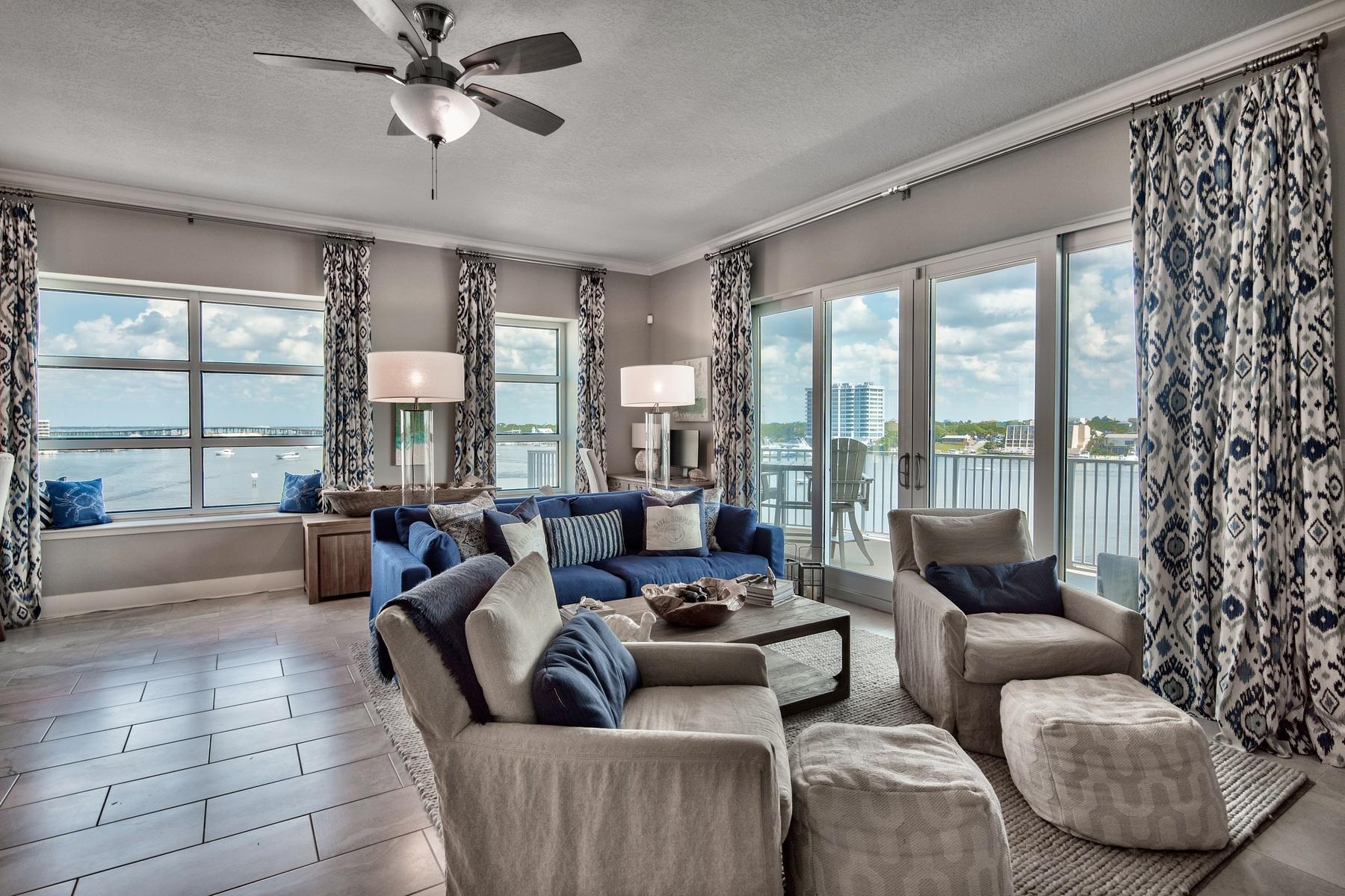 HARBOR LIGHTS - Residential