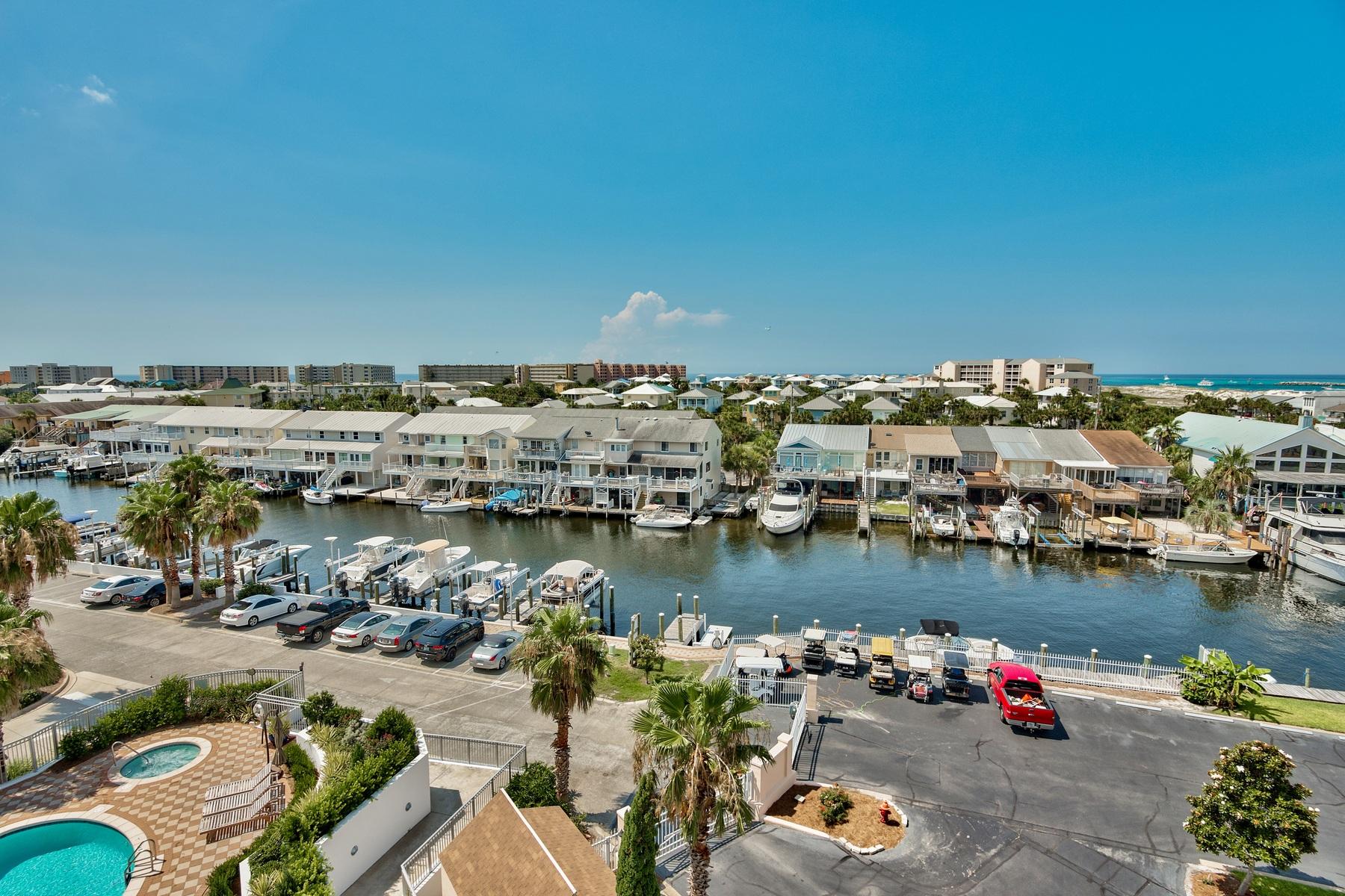 HARBOR LIGHTS - Residential