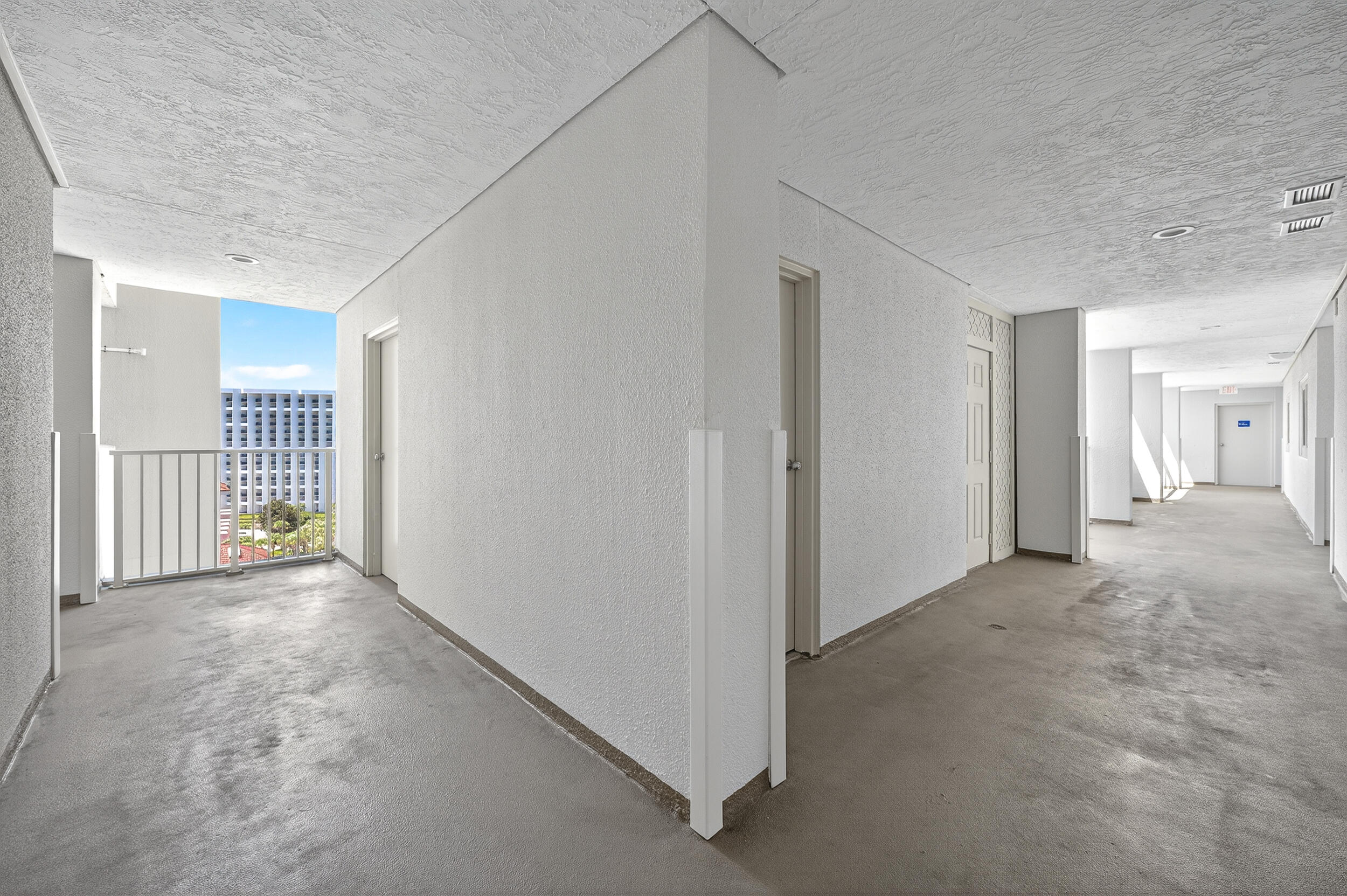 TOPS'L BEACH MANOR - Residential
