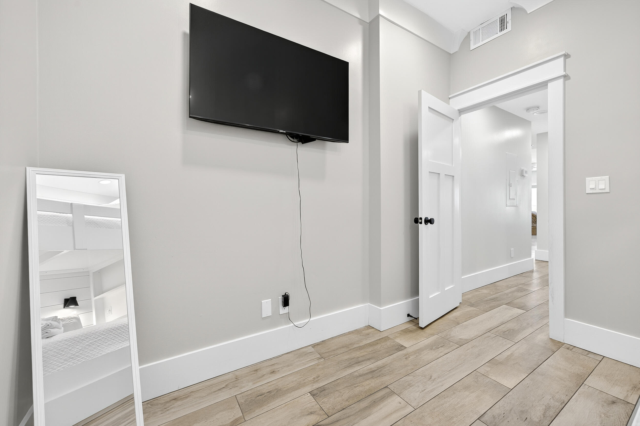 TOPS'L BEACH MANOR - Residential