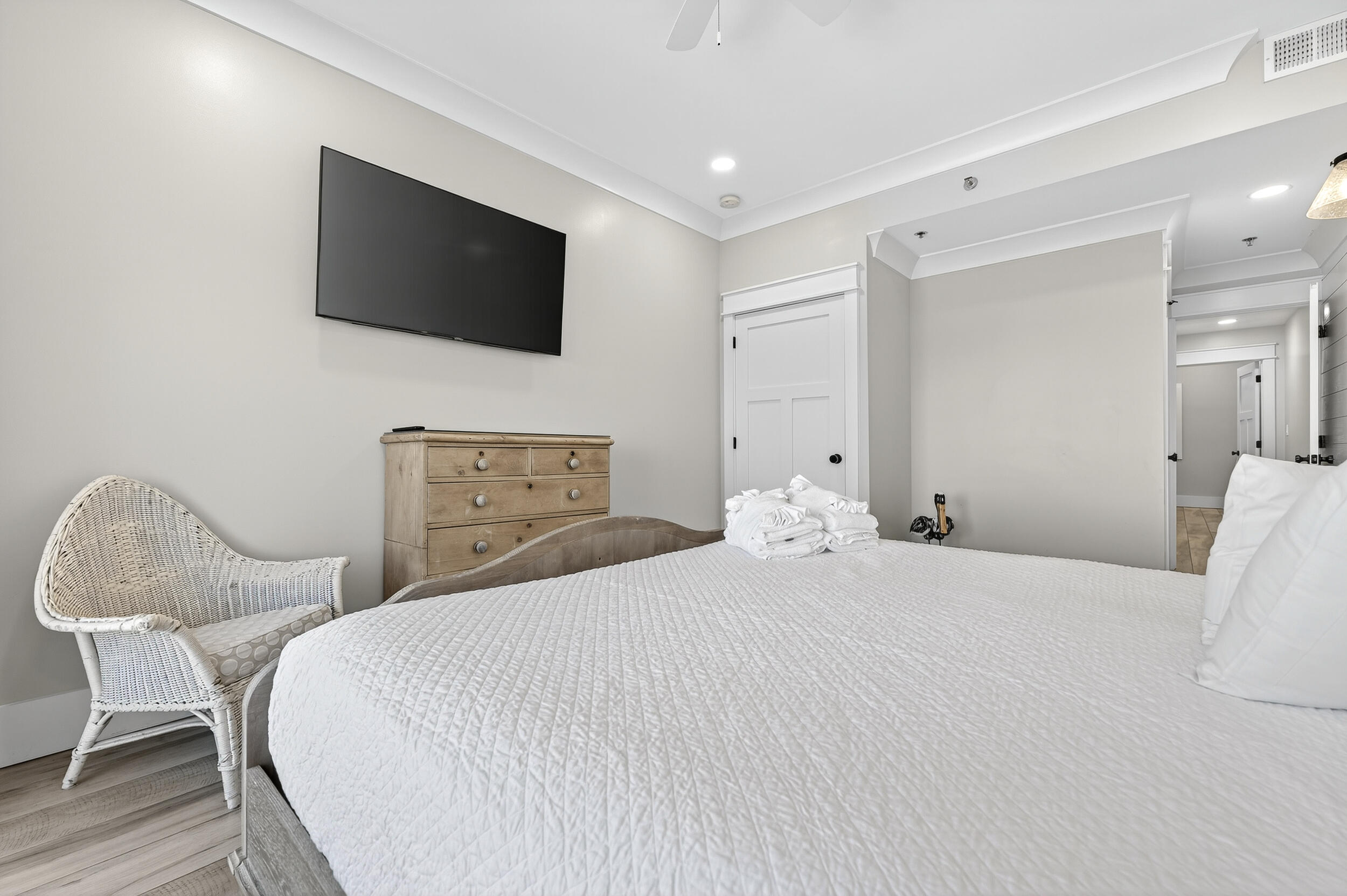TOPS'L BEACH MANOR - Residential