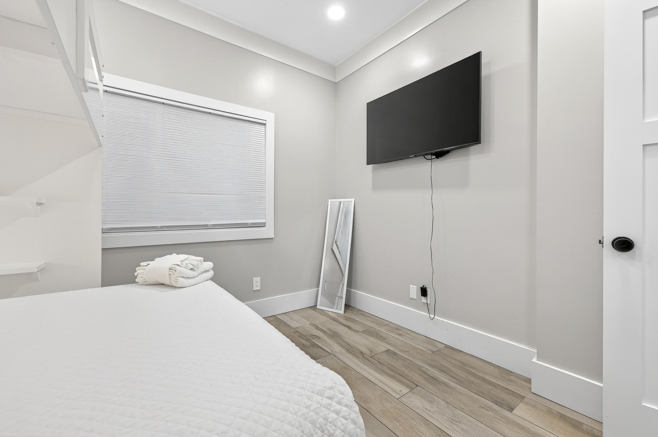 TOPS'L BEACH MANOR - Residential