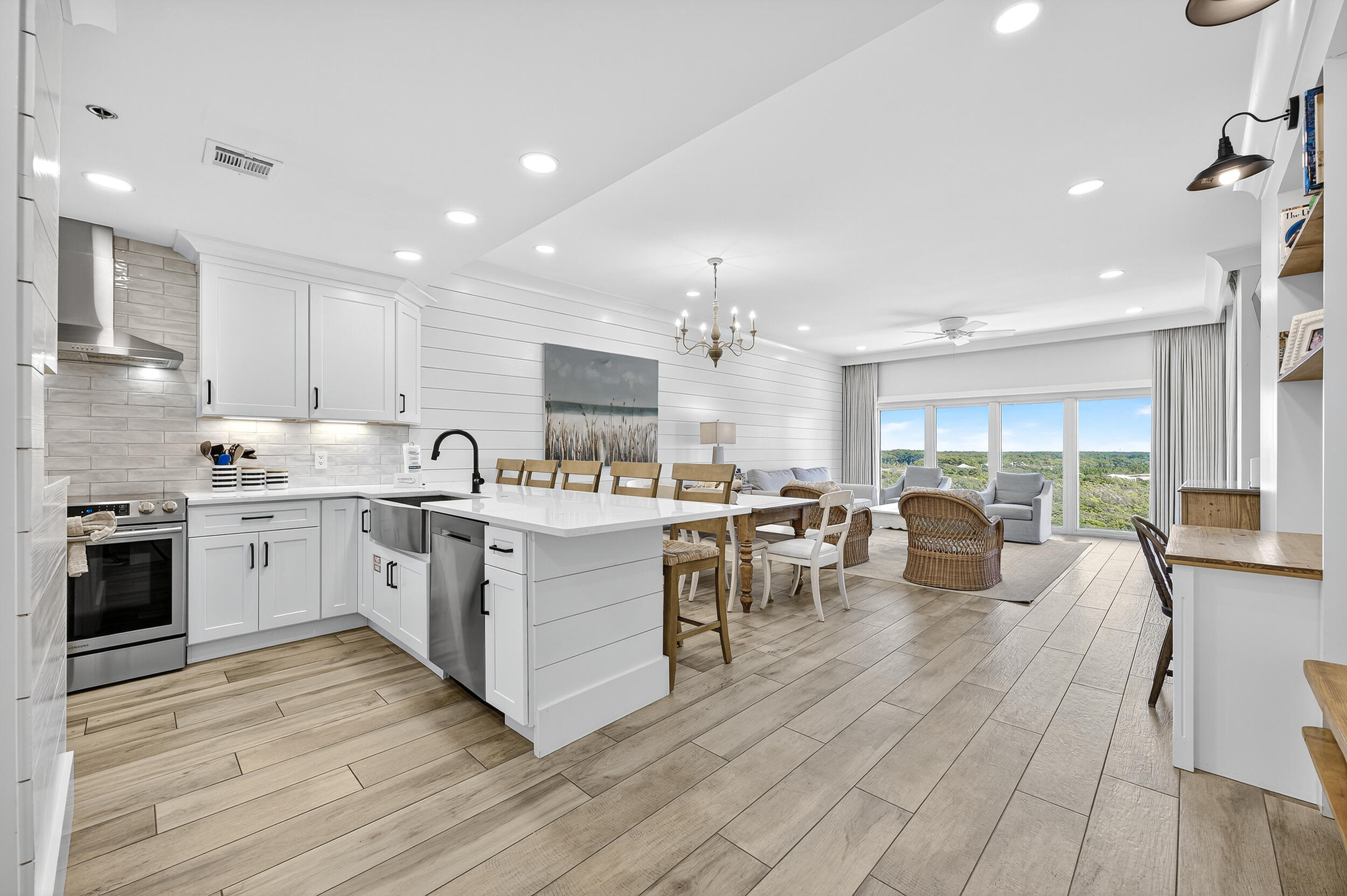 TOPS'L BEACH MANOR - Residential
