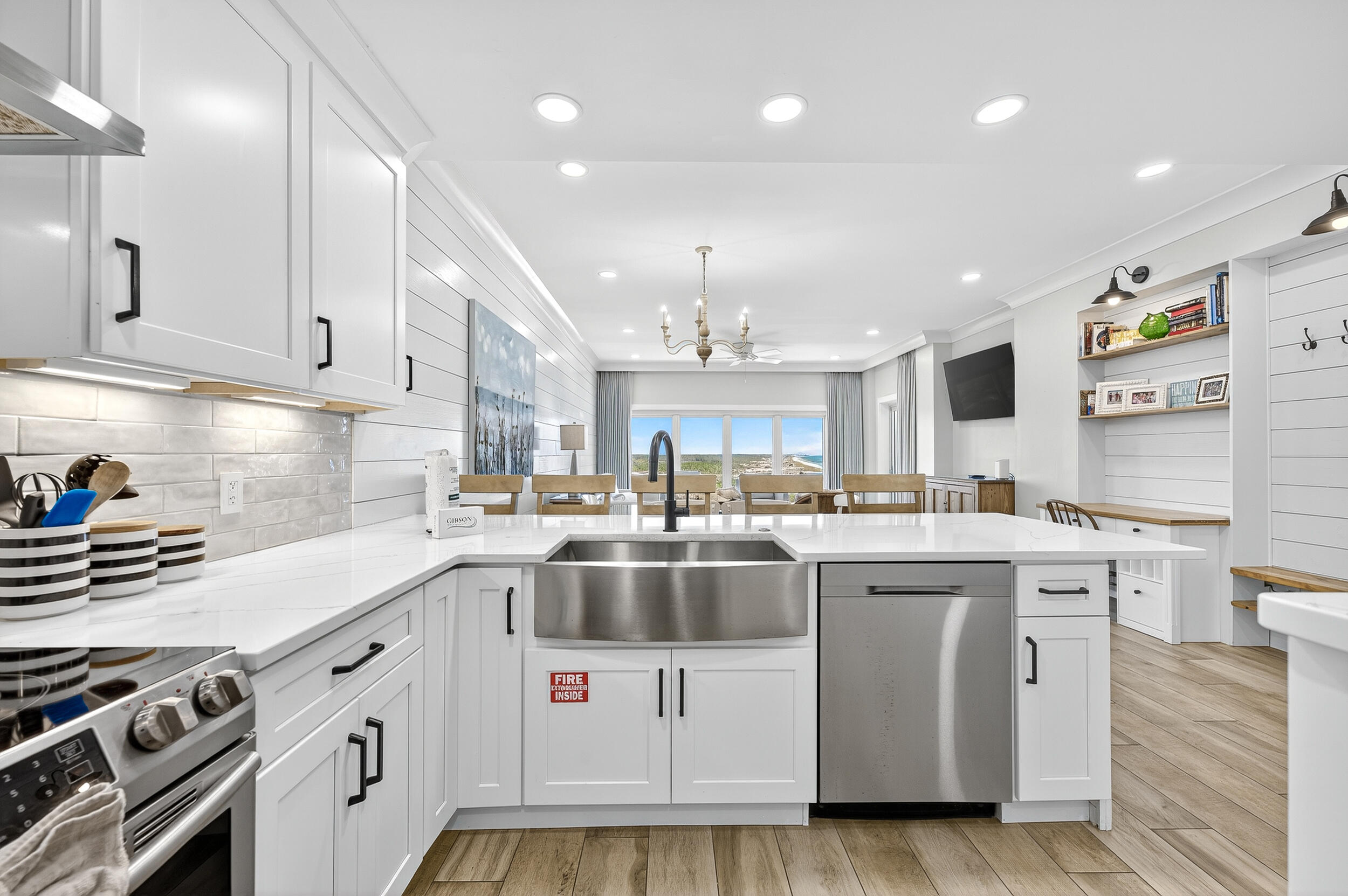 TOPS'L BEACH MANOR - Residential