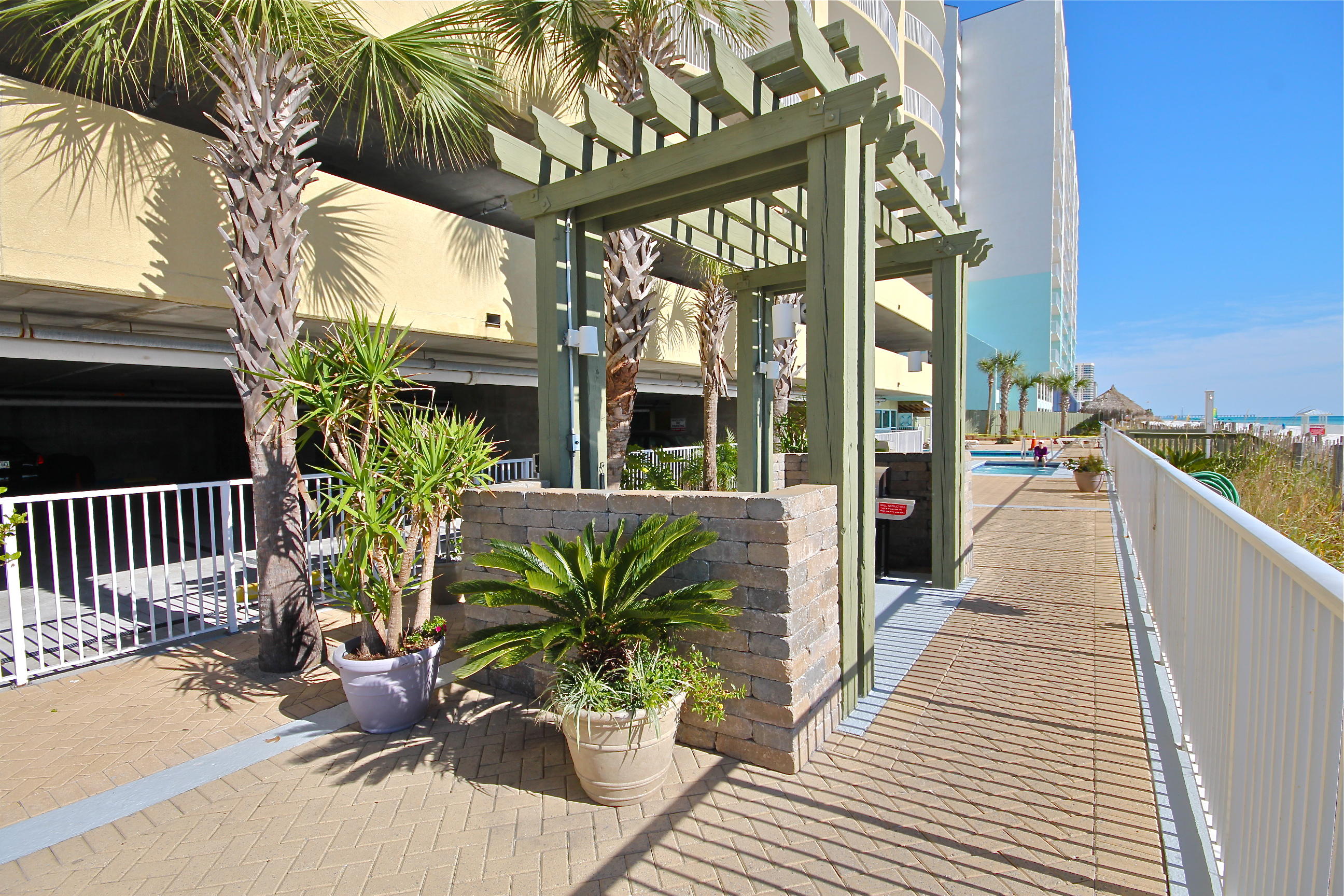 EMERALD ISLE - Residential