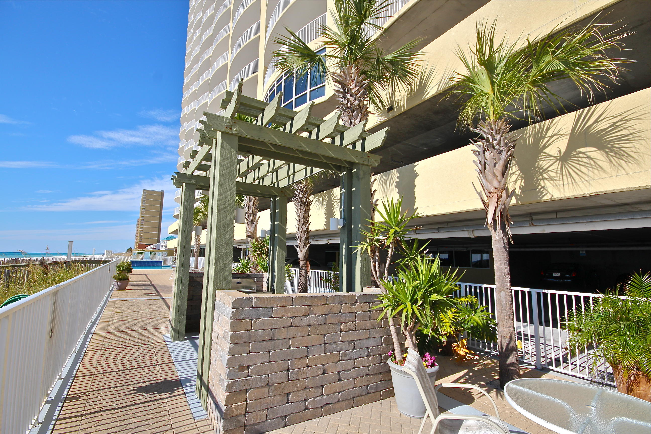 EMERALD ISLE - Residential