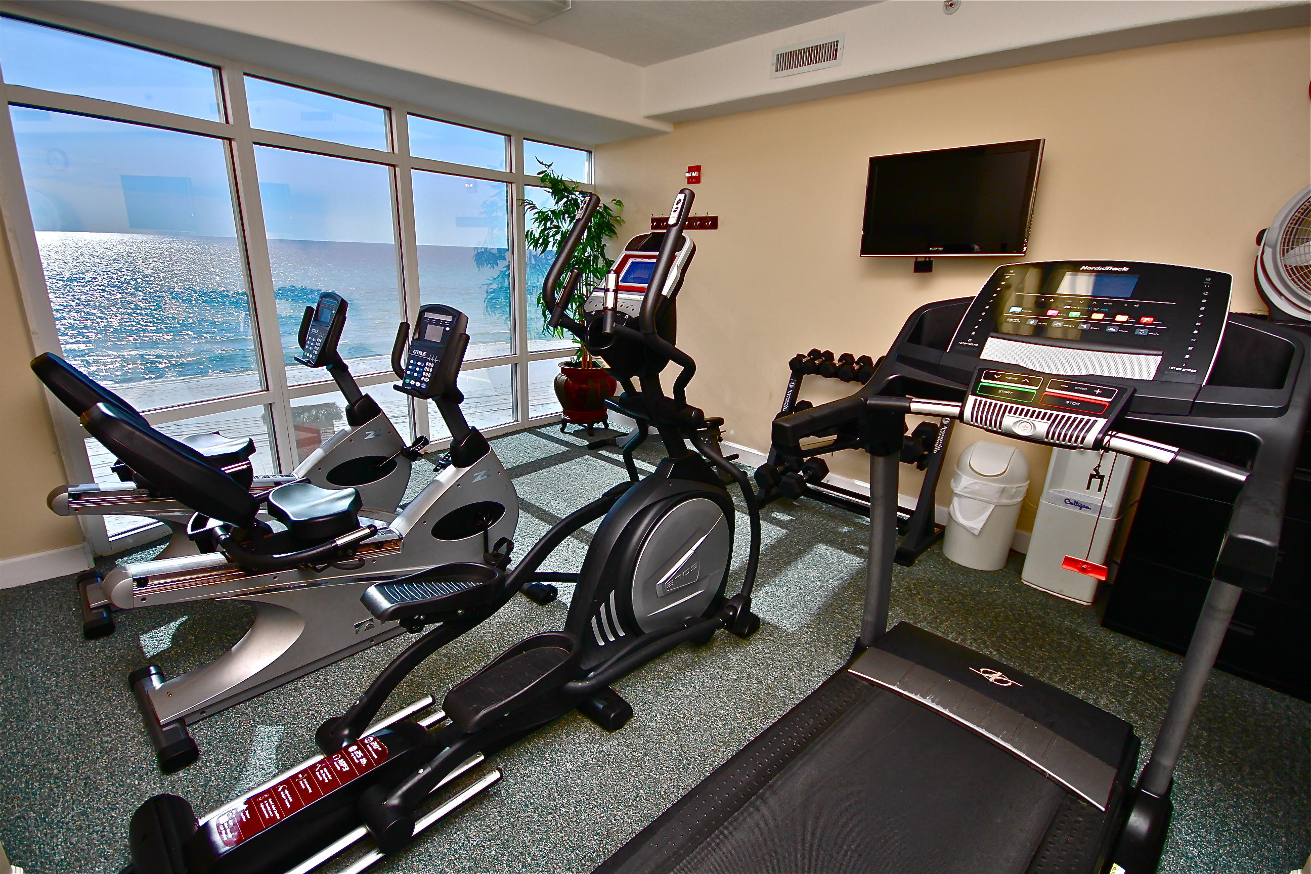 EMERALD ISLE - Residential