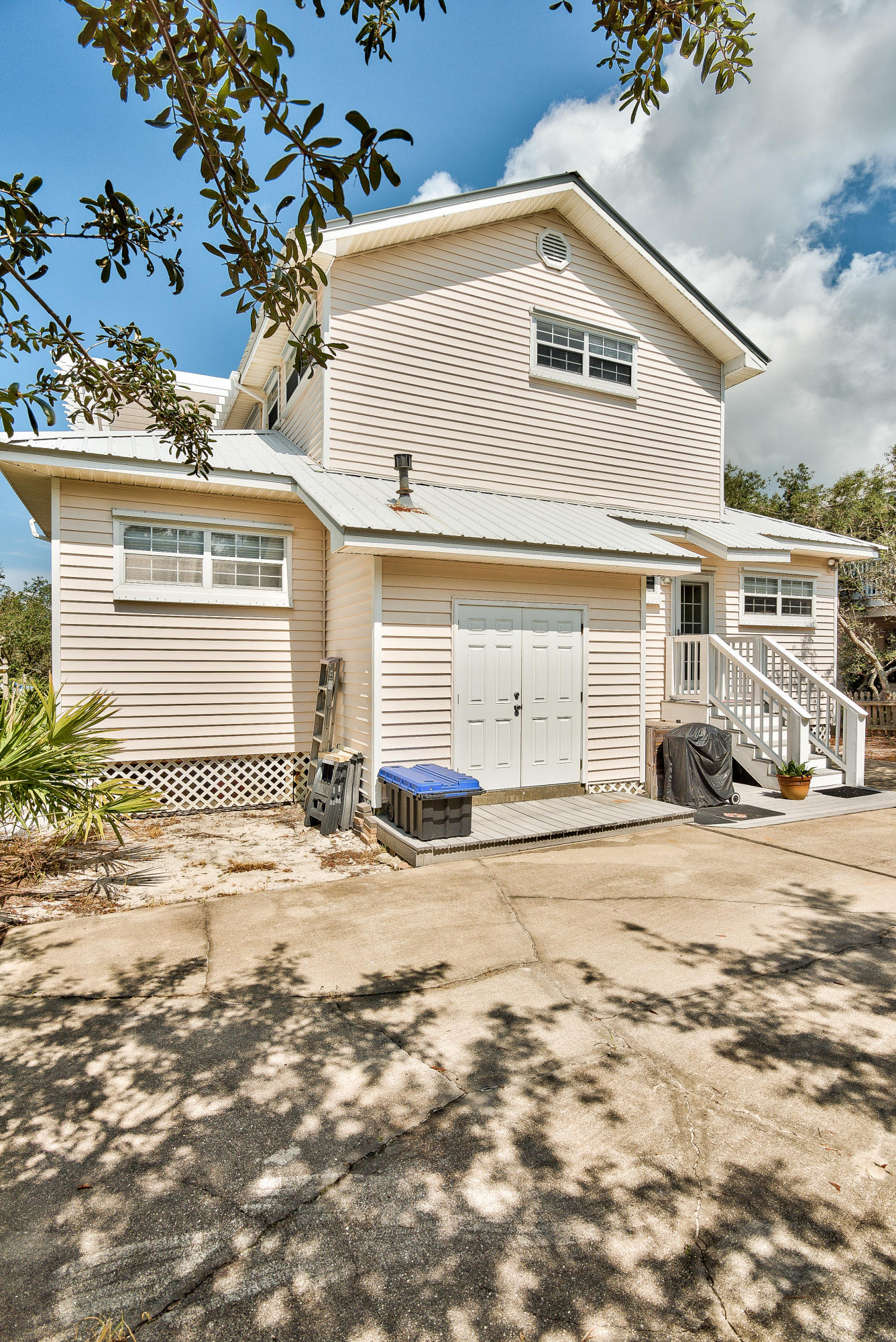 OLD FLORIDA BEACH - Residential