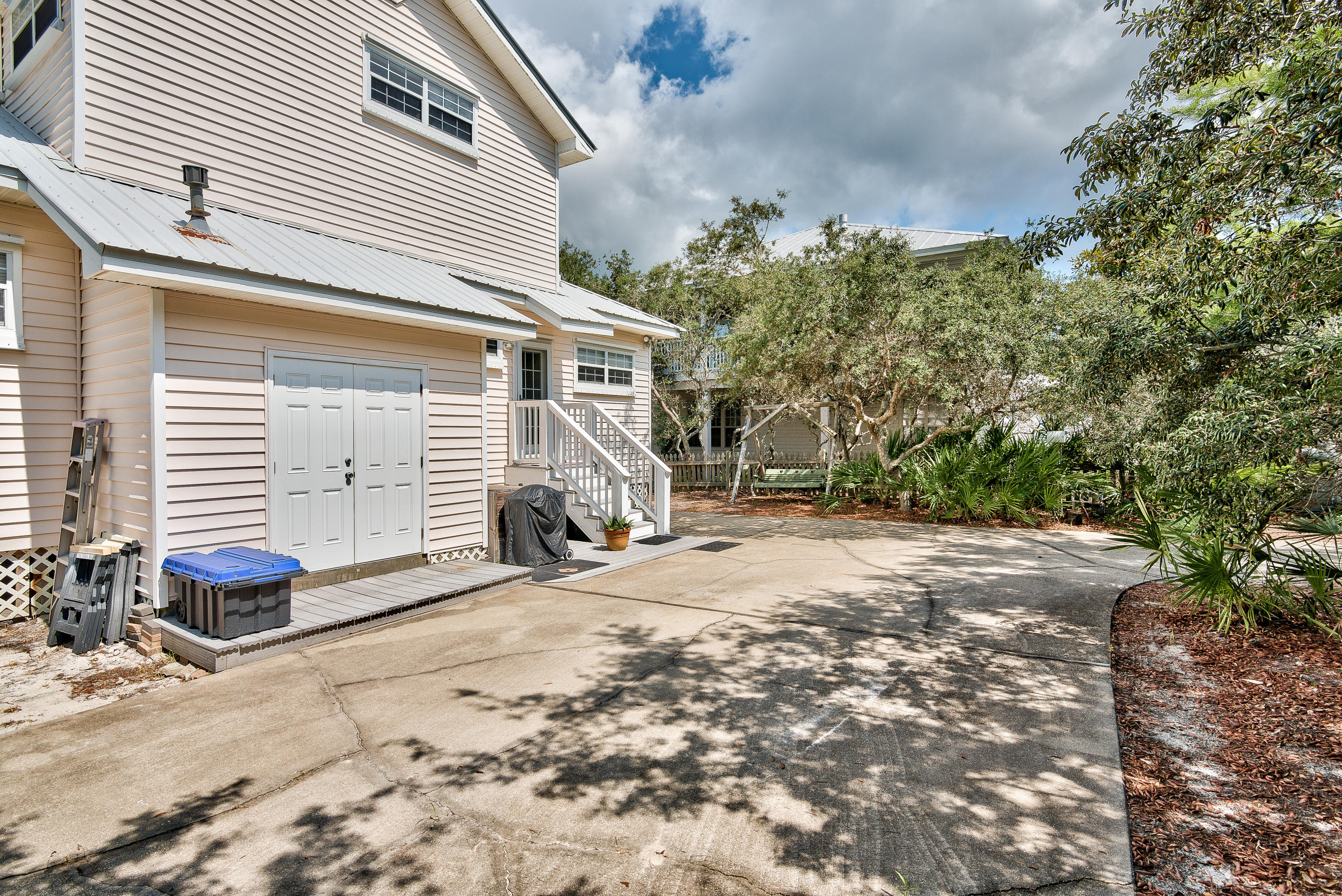 OLD FLORIDA BEACH - Residential