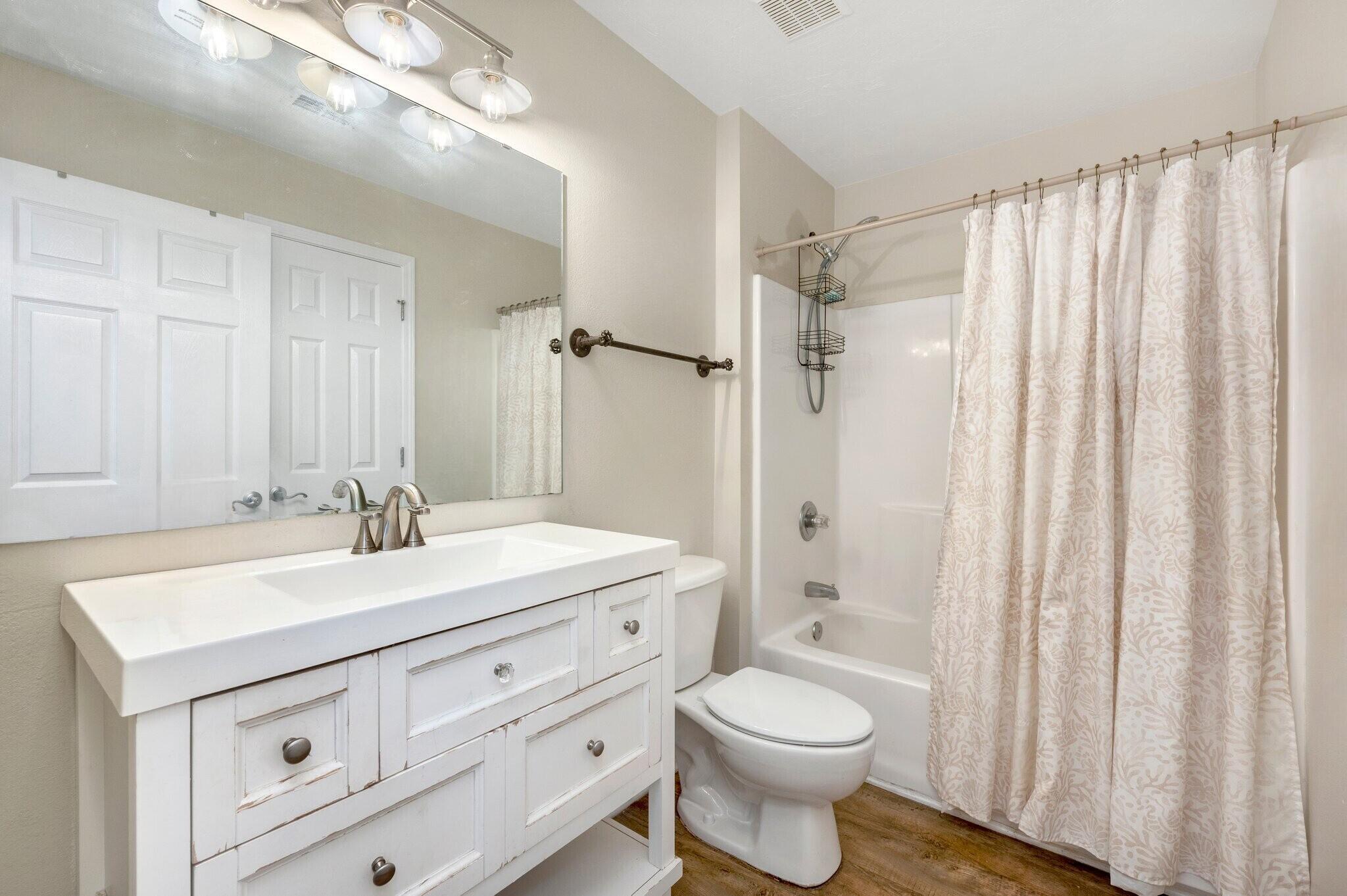 COUNTRYWOOD EST - Residential