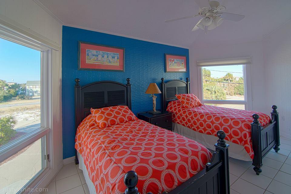HOLIDAY ISLE - Residential