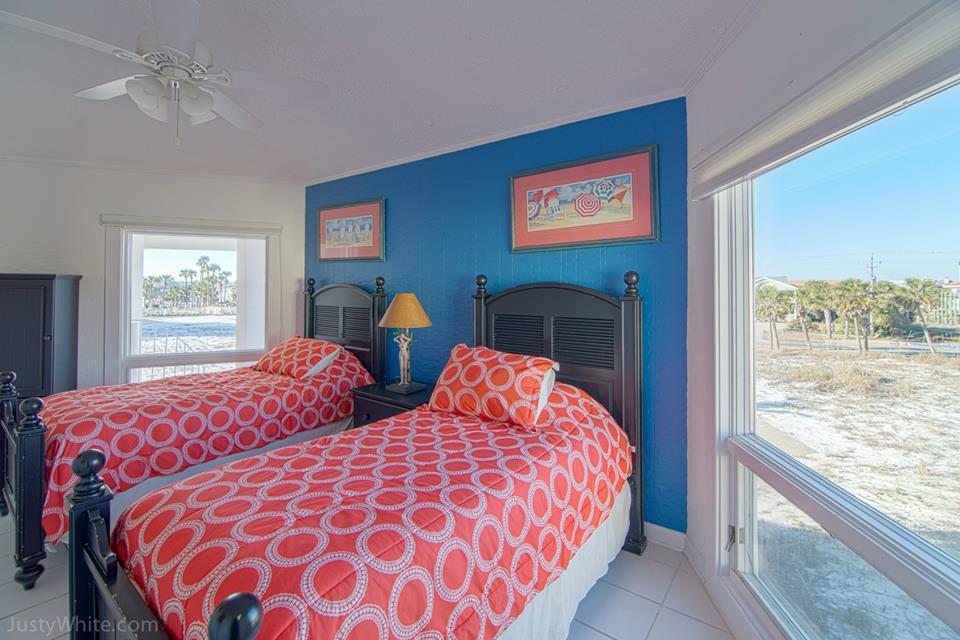 HOLIDAY ISLE - Residential