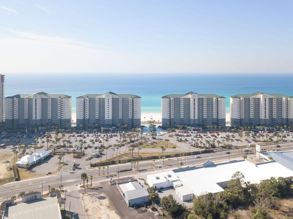 Long Beach Towers (tower 1) - Residential