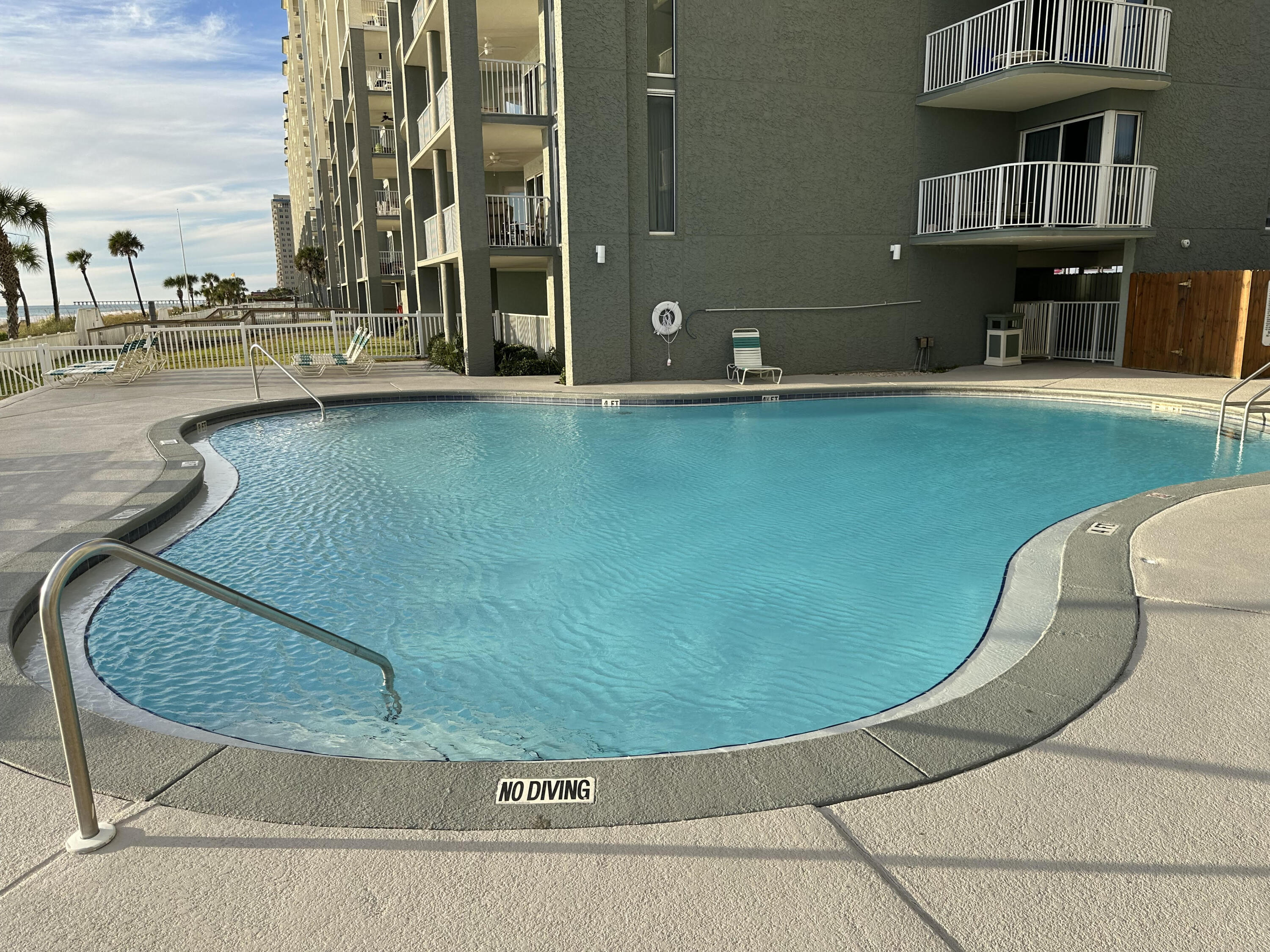 Long Beach Towers (tower 1) - Residential