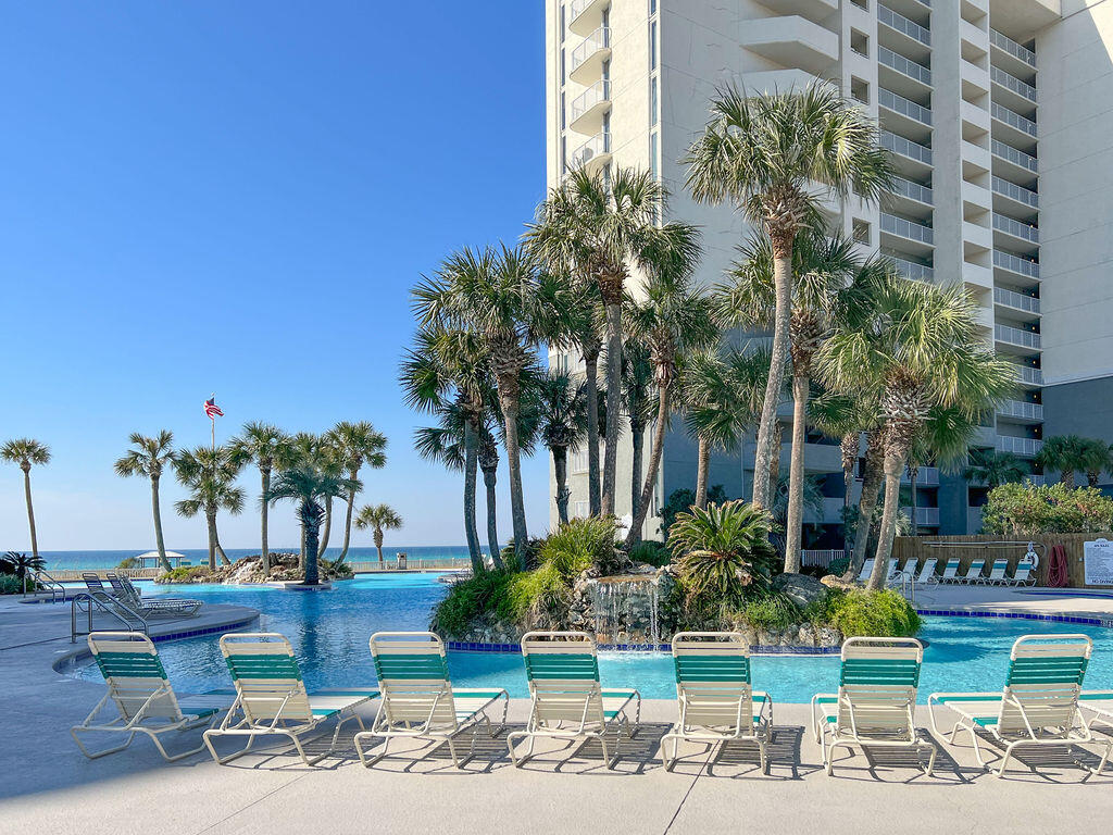 Long Beach Towers (tower 1) - Residential