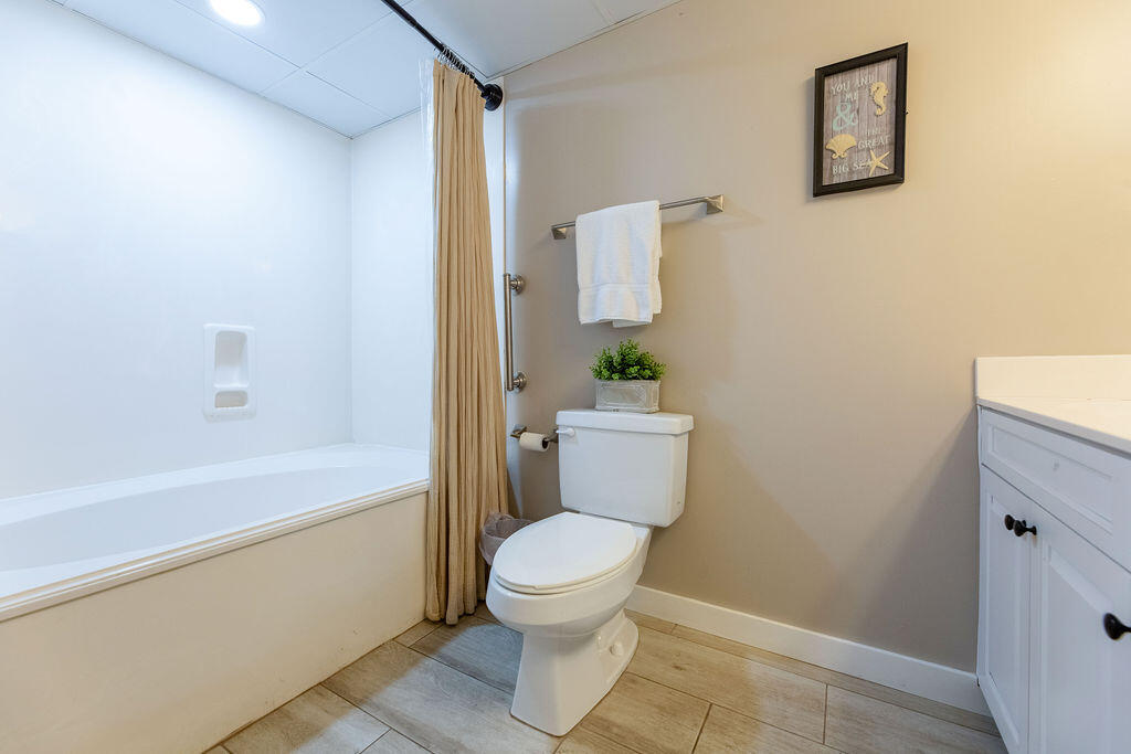 Long Beach Towers (tower 1) - Residential