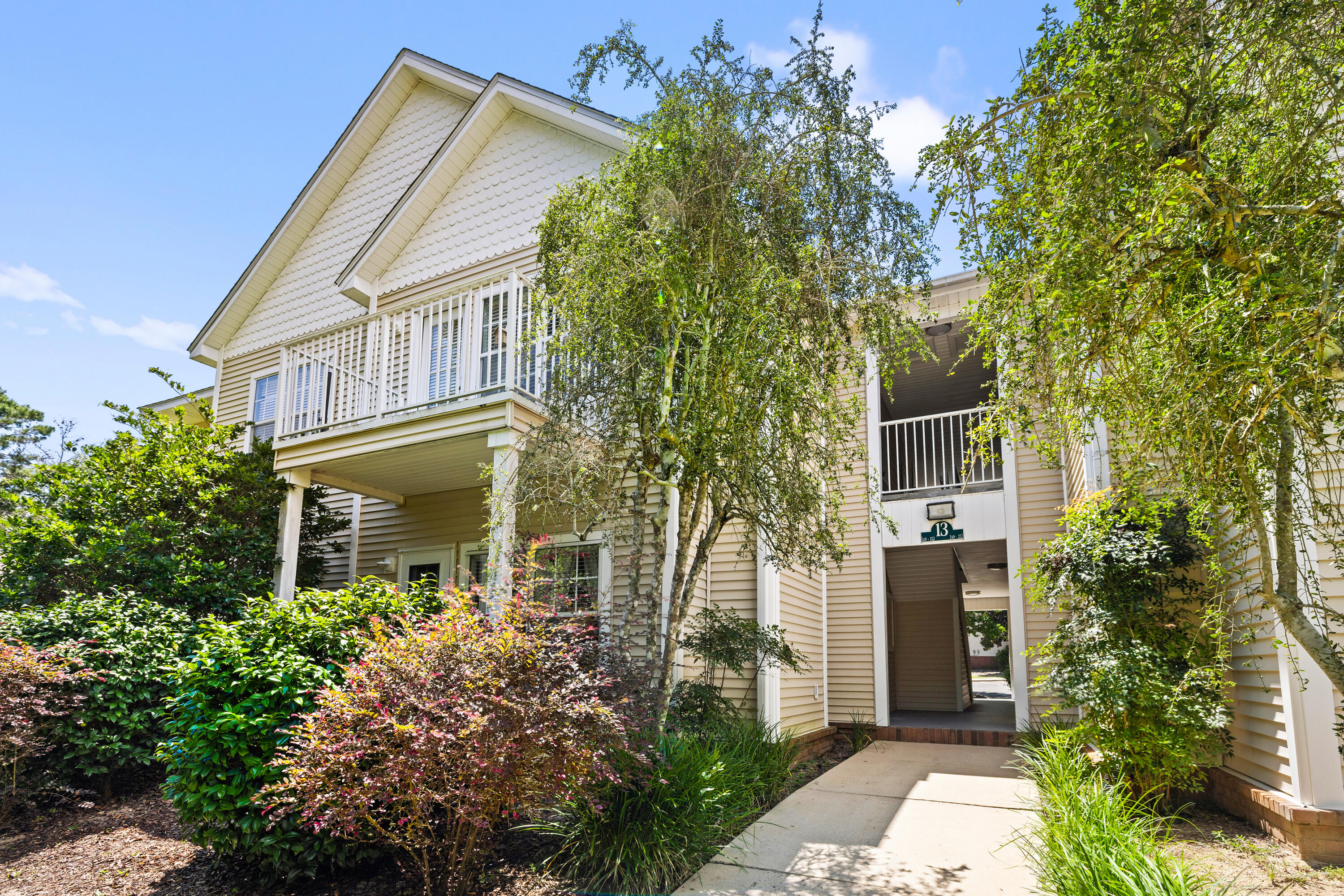 THE OAKS AT NICEVILLE - Residential