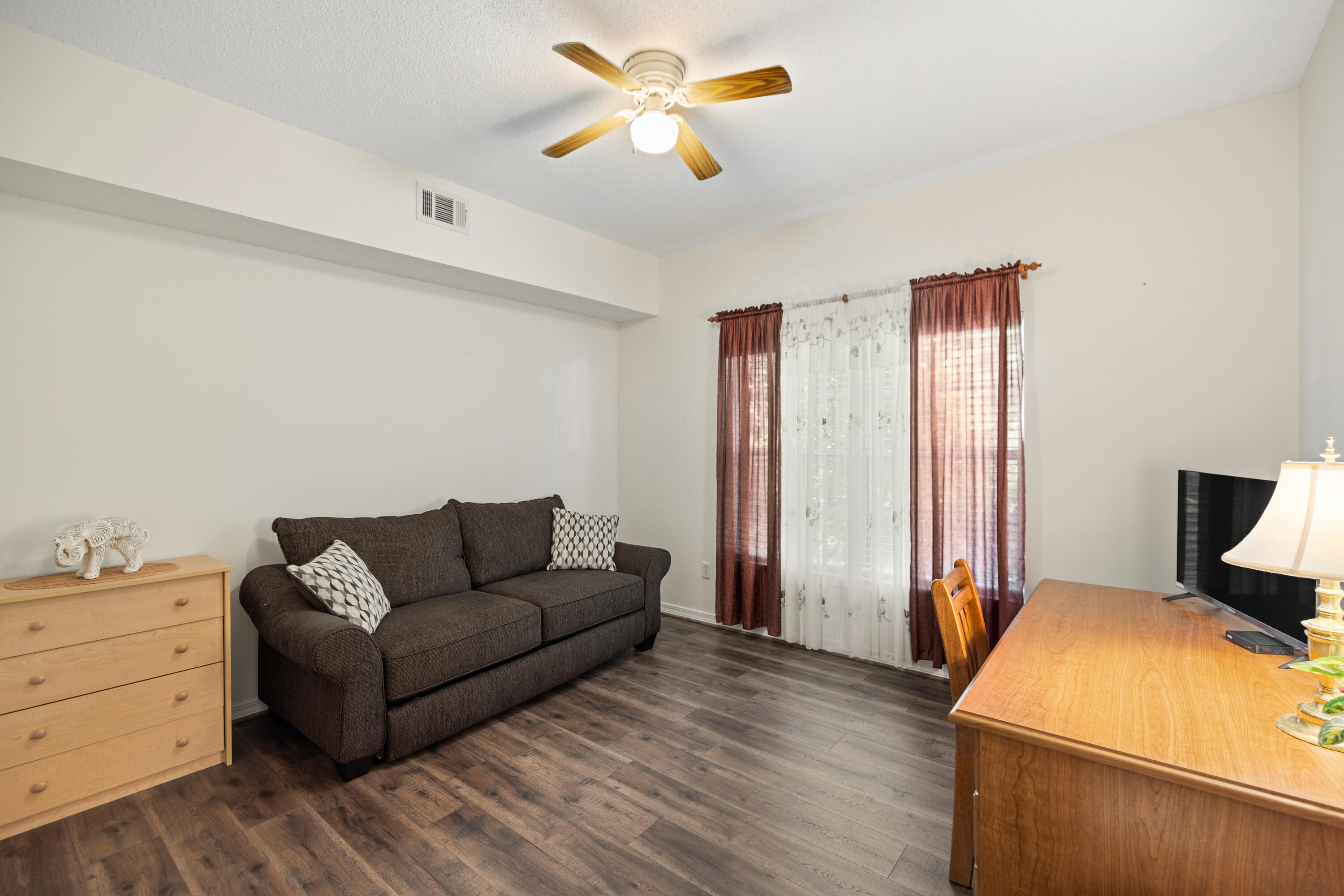 THE OAKS AT NICEVILLE - Residential