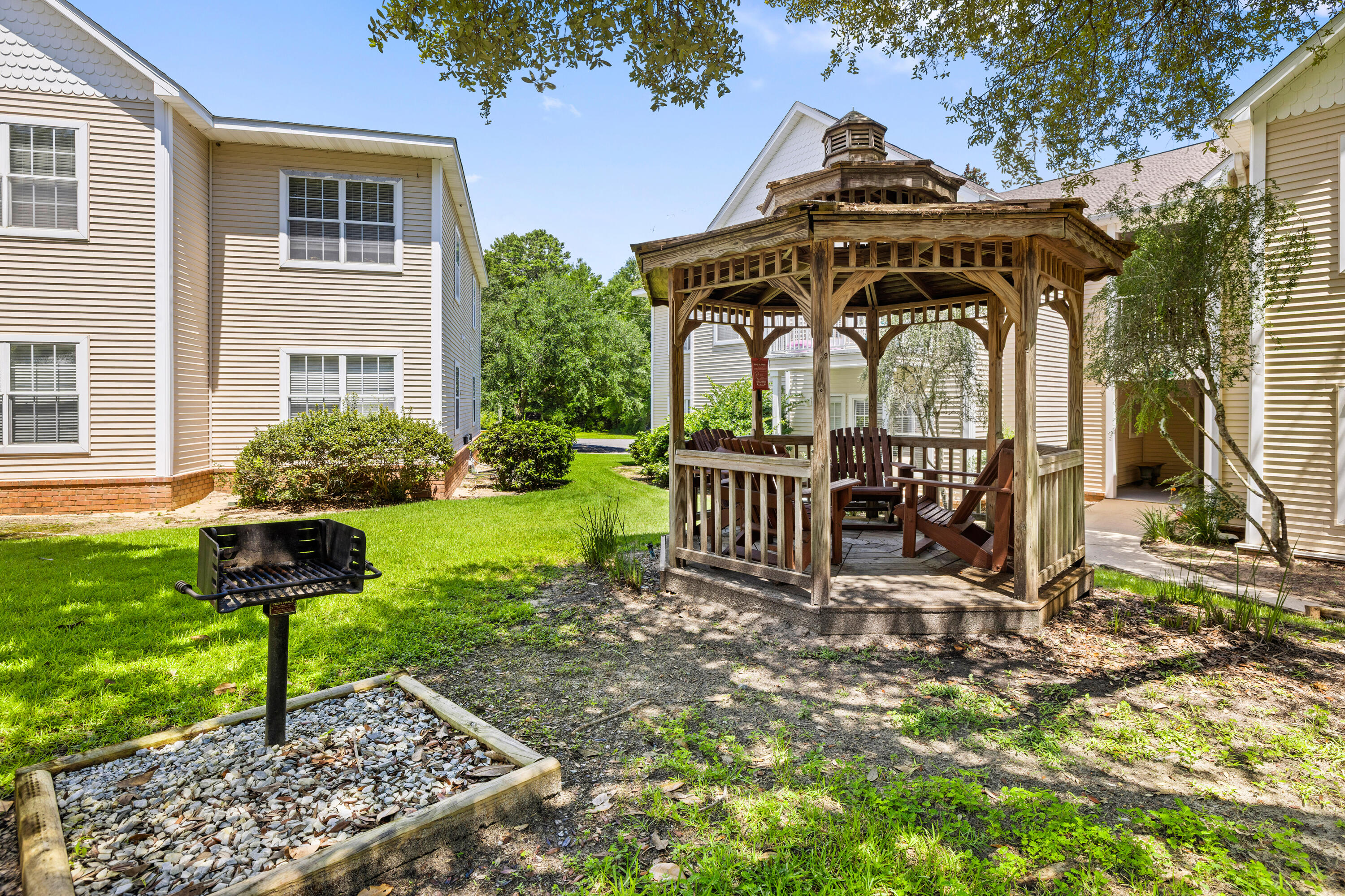 THE OAKS AT NICEVILLE - Residential