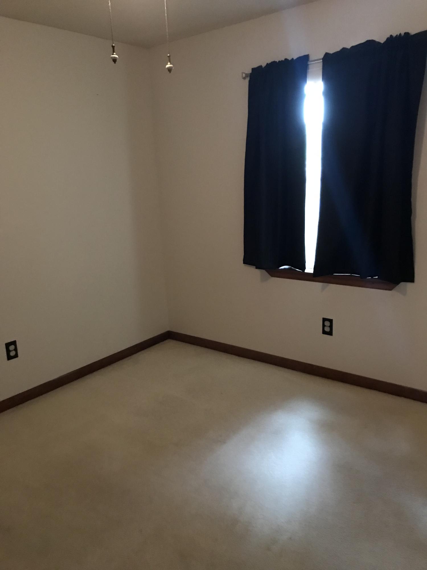 VALPARAISO PINECREST 2 - Residential Lease