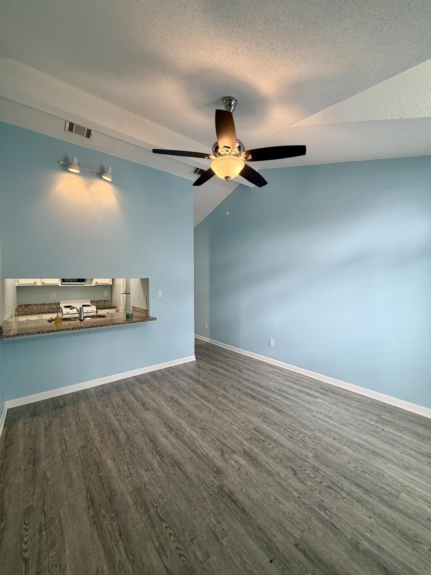 CHINAS COVE - Residential