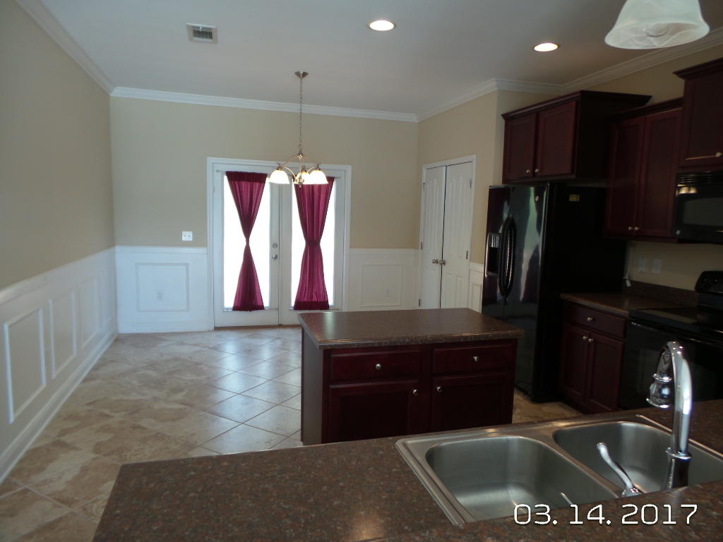 ROLLING RIDGE - Residential Lease