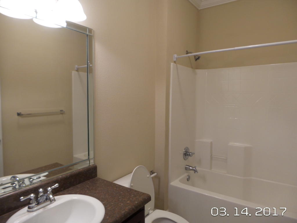 ROLLING RIDGE - Residential Lease