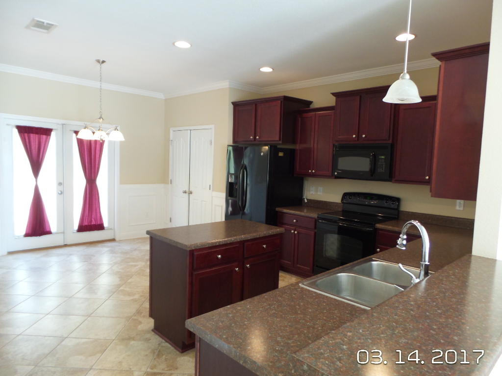 ROLLING RIDGE - Residential Lease