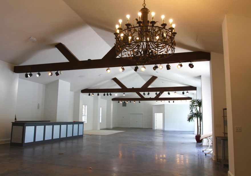 4500 sf of retail located just east of the Destin Commons. The retail space consists of a nicely finished showroom with vaulted ceilings, stained concert floors, built in sales/ service center, abundant natural and track lighting and an office that overlooks the sales floor. There is also 800sf of warehouse with a loading zone and a 10ft overhead door. This is located in the rear portion of the Cox Pools Building.