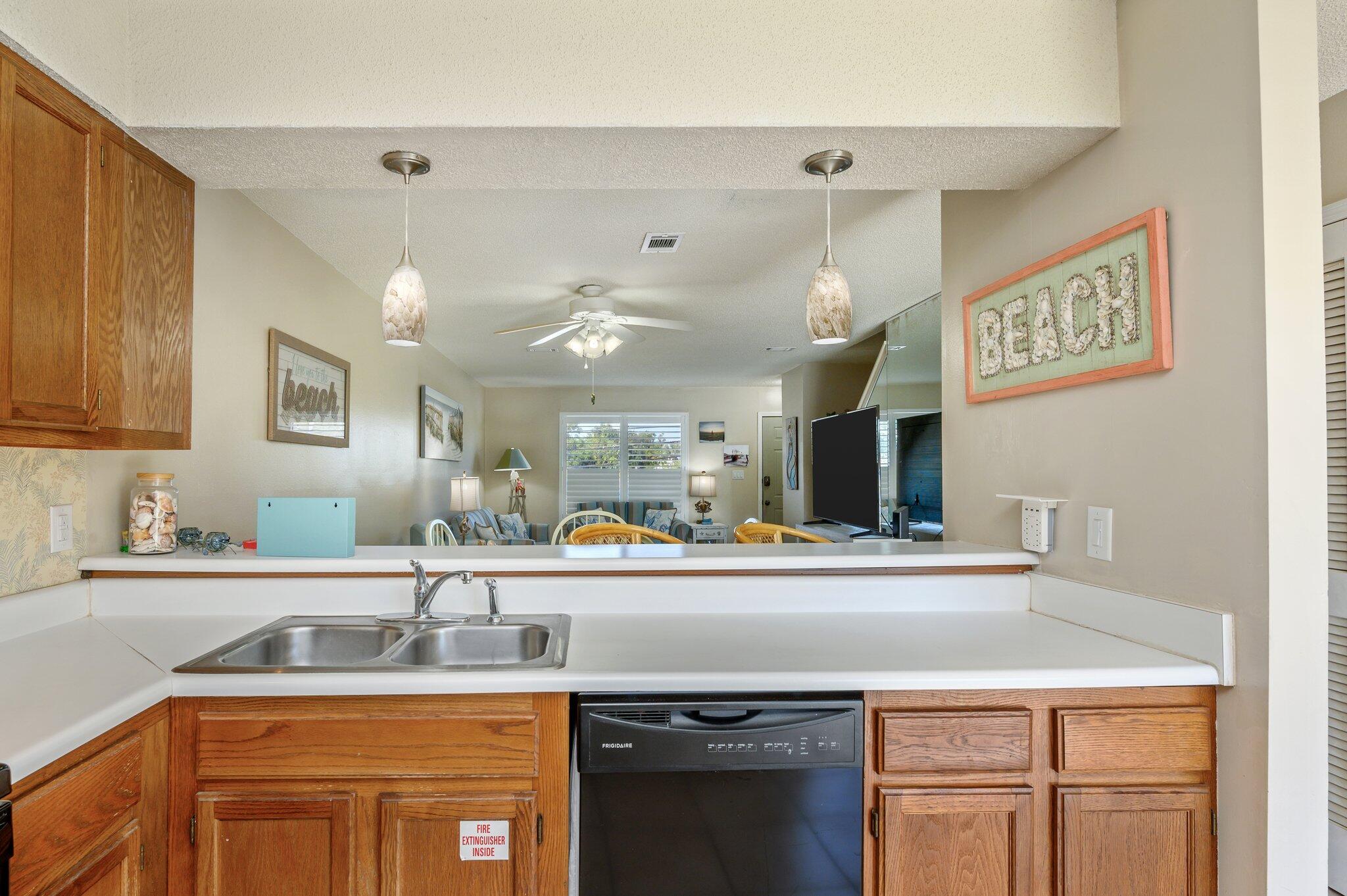 SANDPRINTS CONDO - Residential