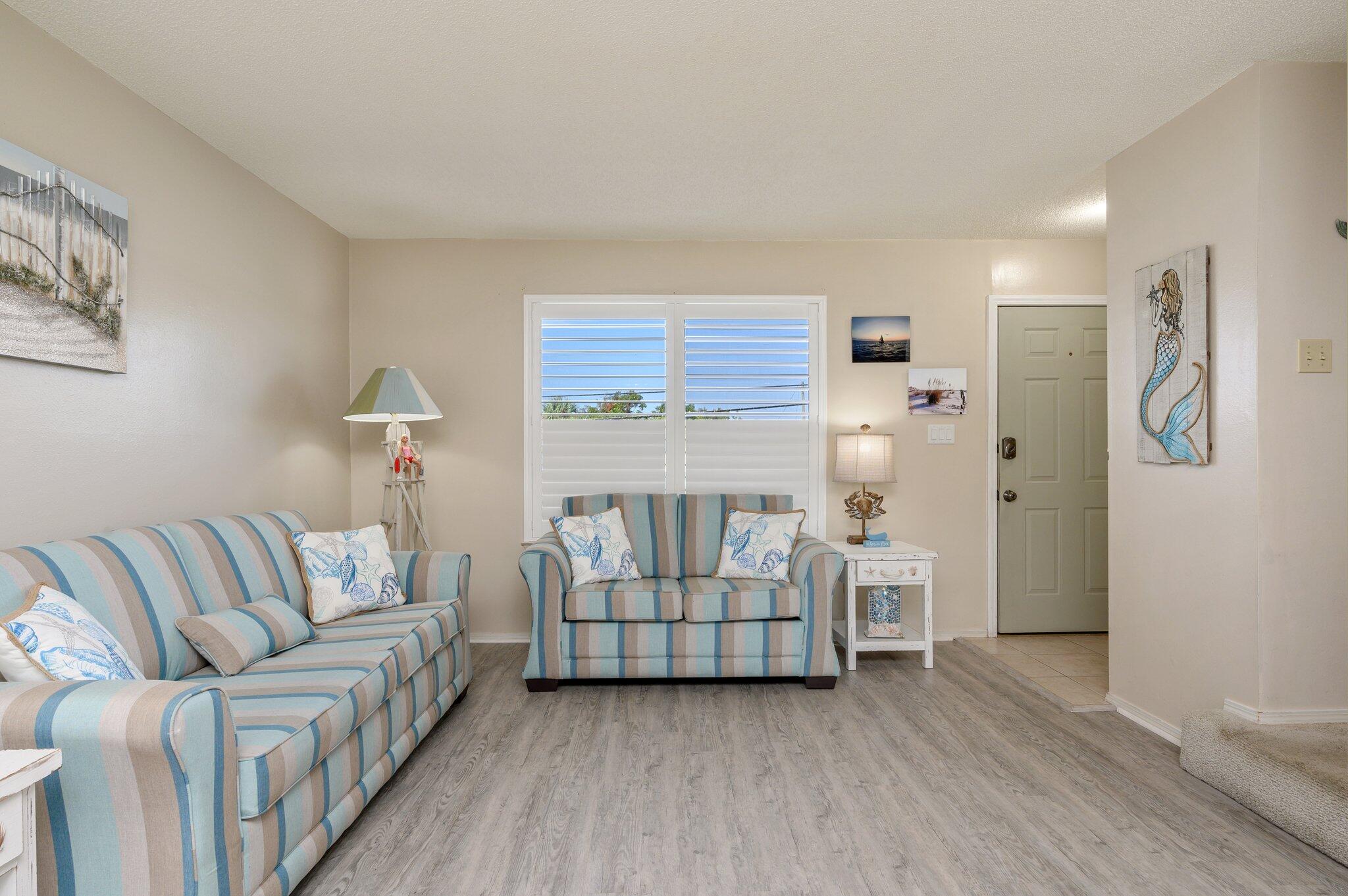 SANDPRINTS CONDO - Residential