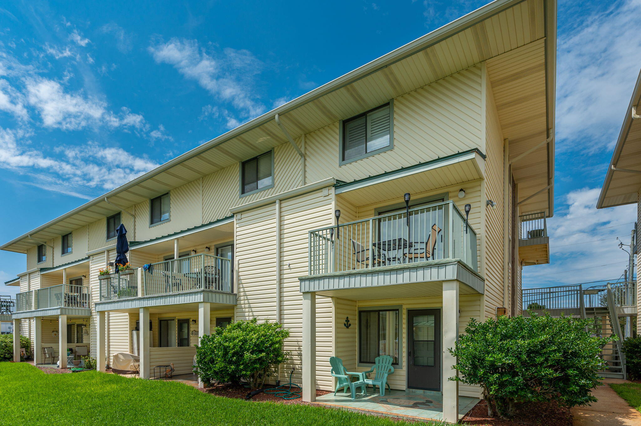 SANDPRINTS CONDO - Residential