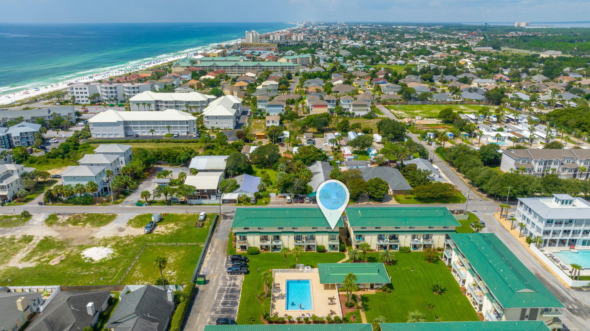 SANDPRINTS CONDO - Residential