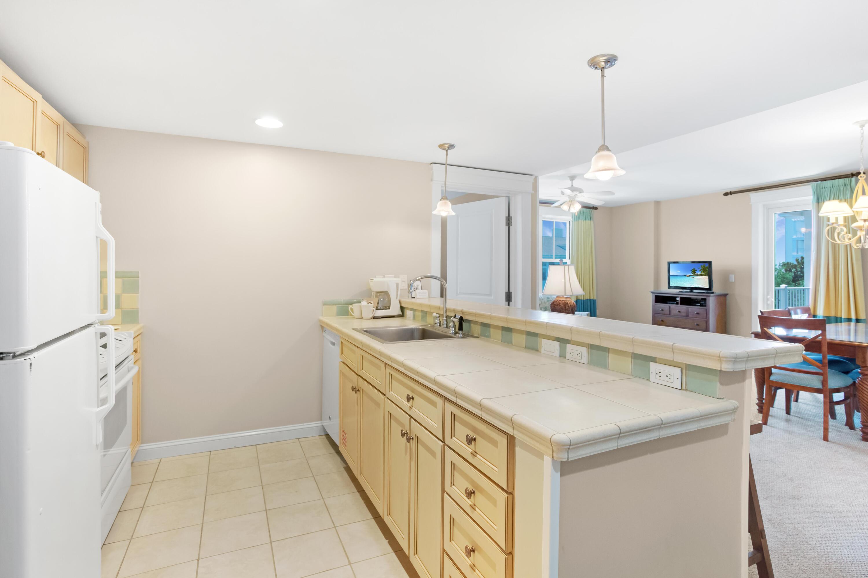 GRAND SANDESTIN - Residential Lease