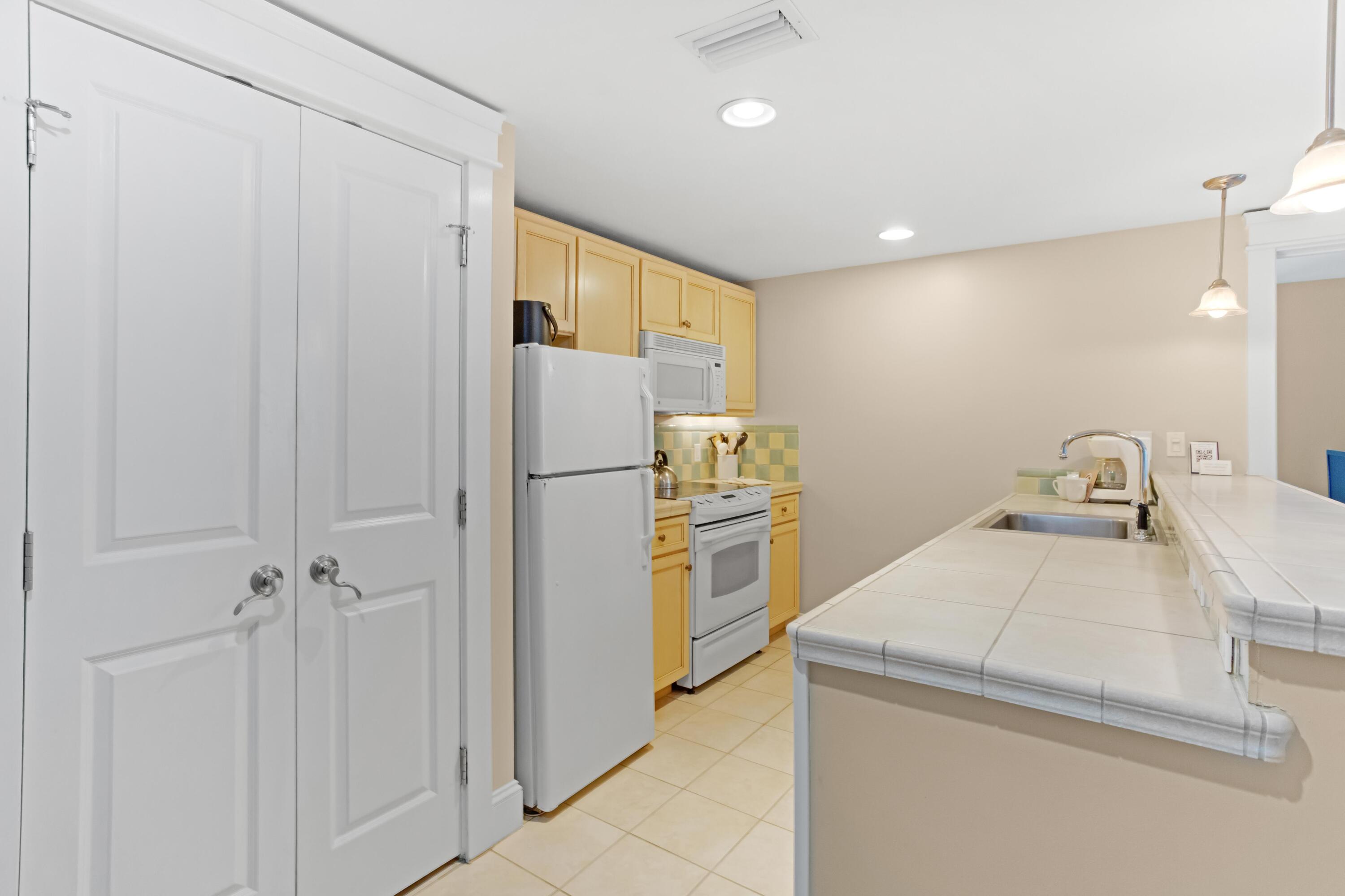 GRAND SANDESTIN - Residential Lease