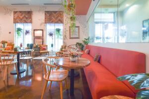 THE PALMS OF DESTIN - Residential Lease