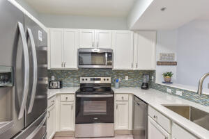THE PALMS OF DESTIN - Residential Lease