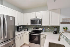 THE PALMS OF DESTIN - Residential Lease