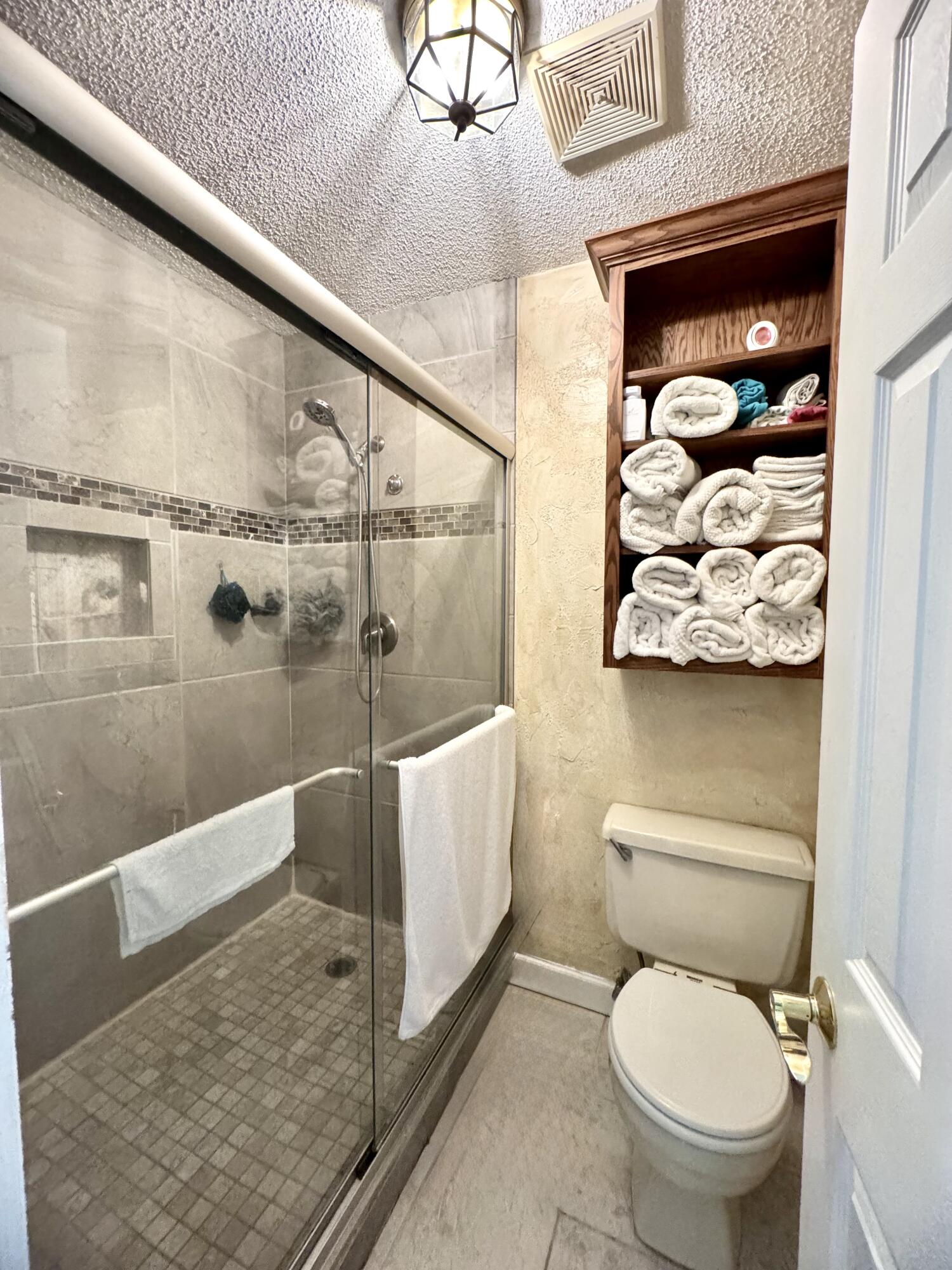 KELL-AIR GARDENS - Residential Lease