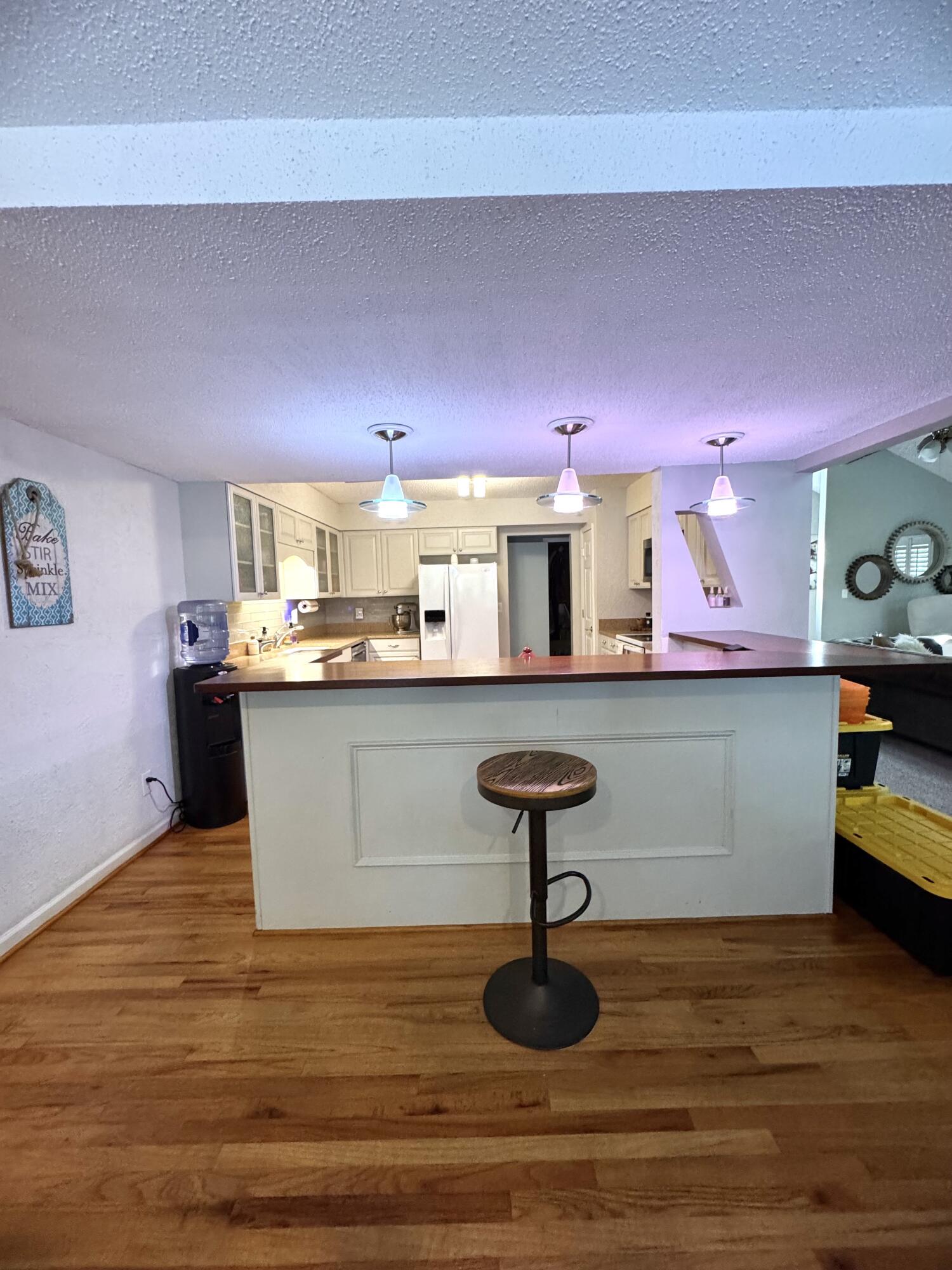 KELL-AIR GARDENS - Residential Lease