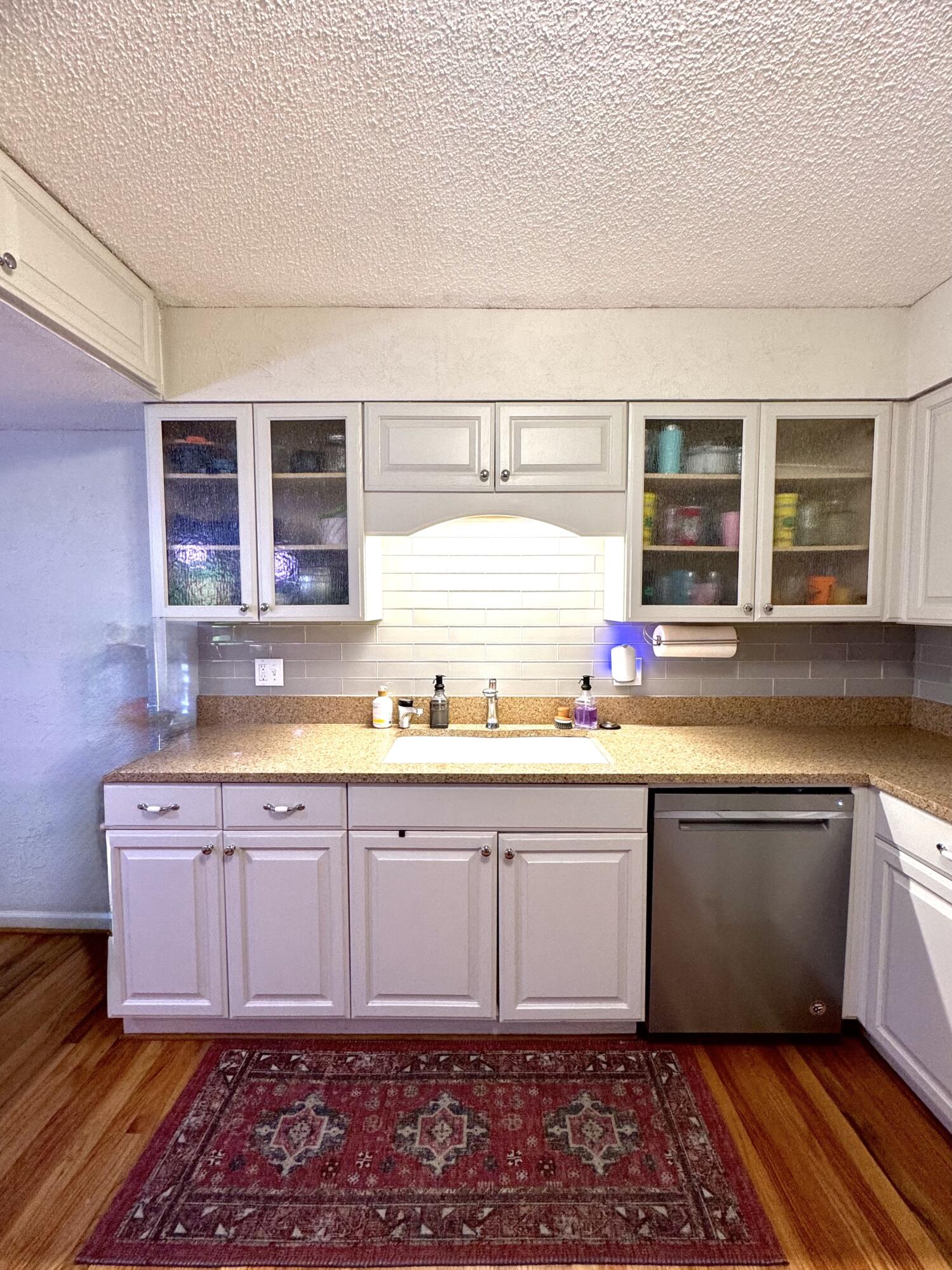 KELL-AIR GARDENS - Residential Lease