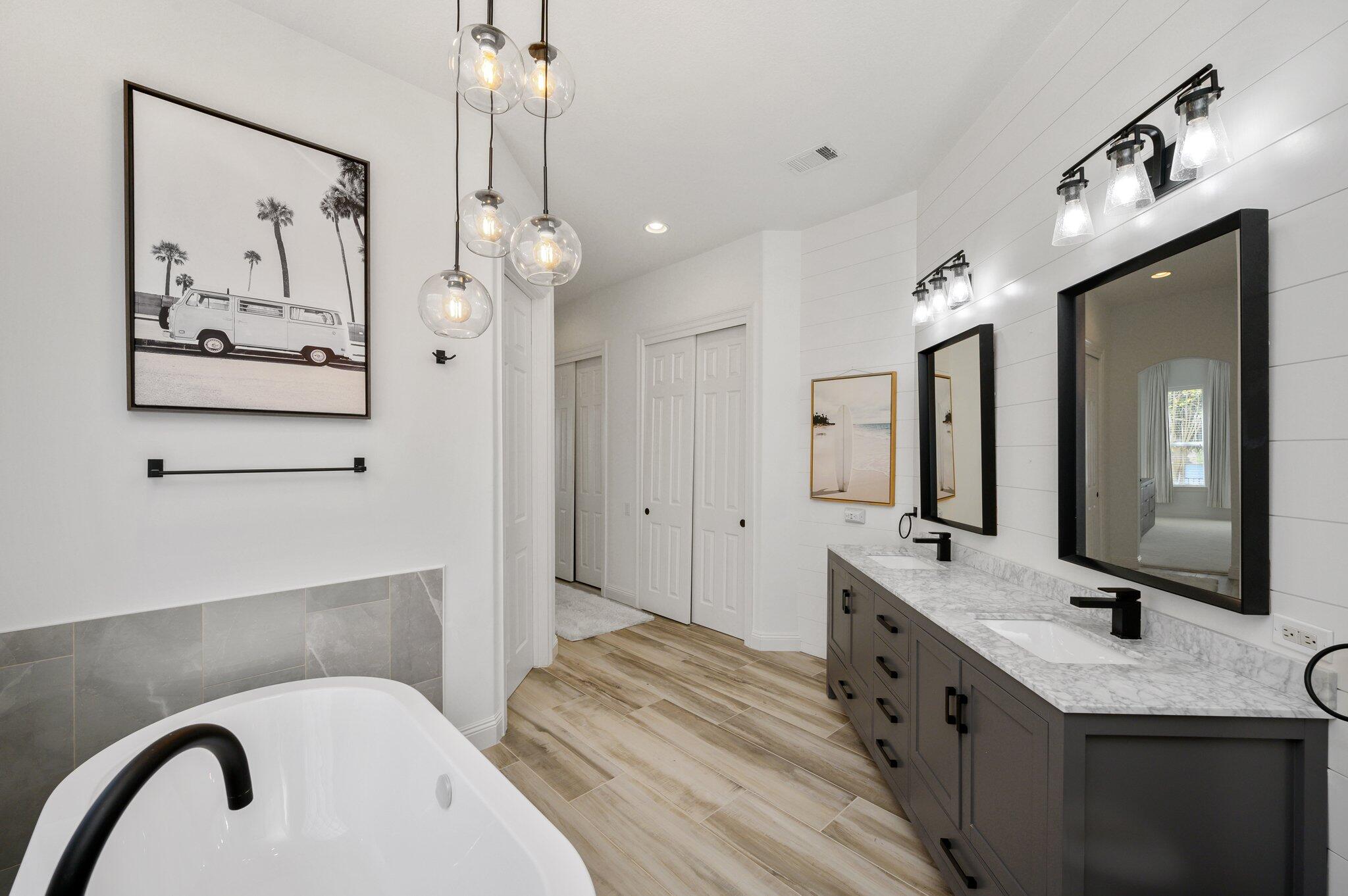 REGATTA BAY - Residential